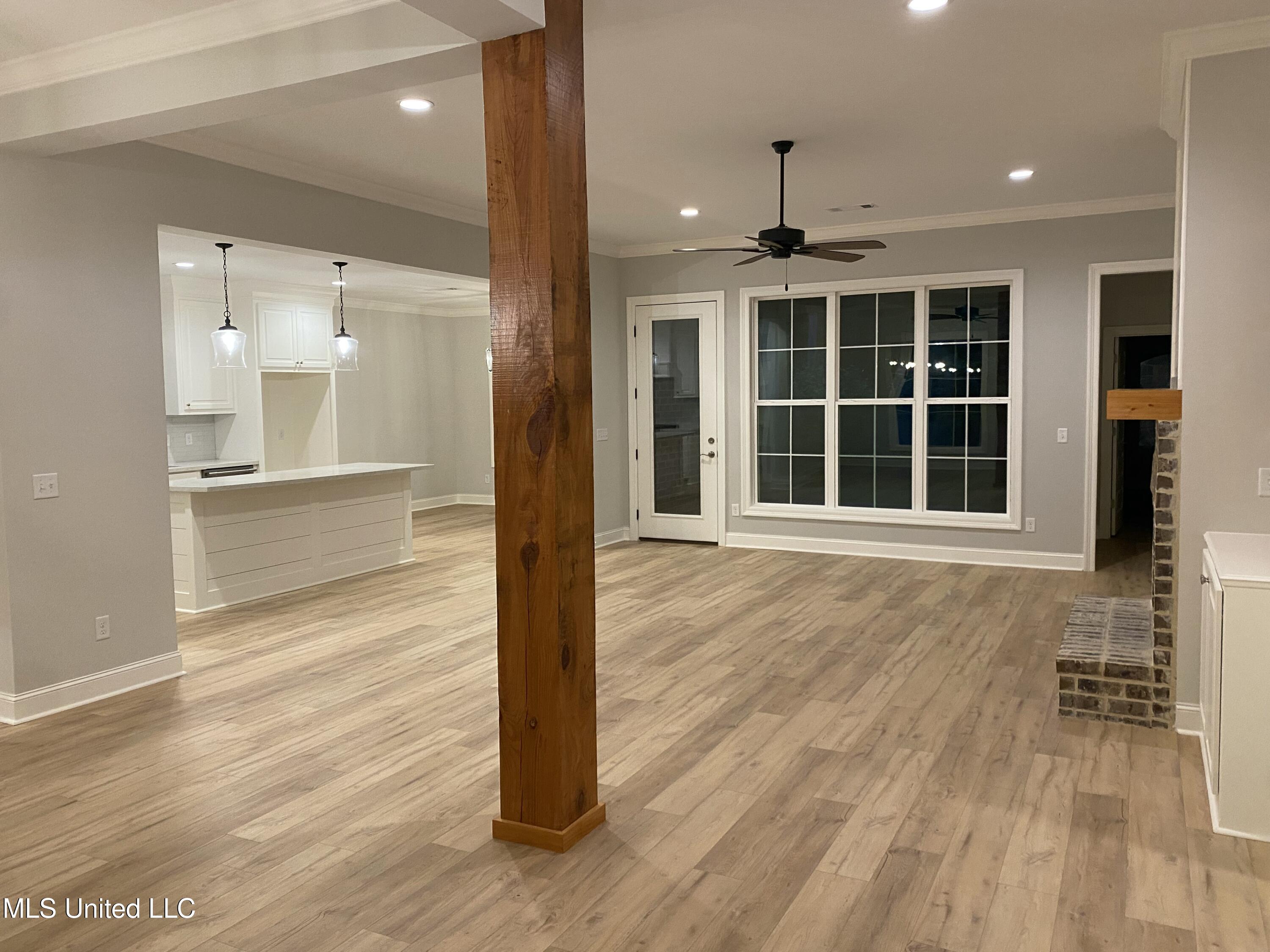 127 Salus Bend Property Photo 11