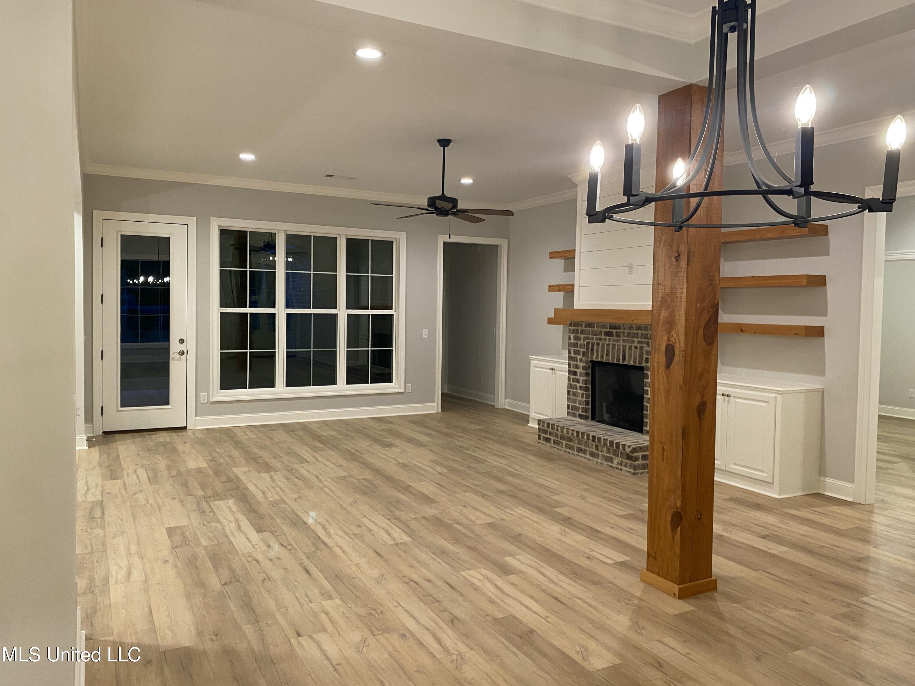 127 Salus Bend Property Photo 12