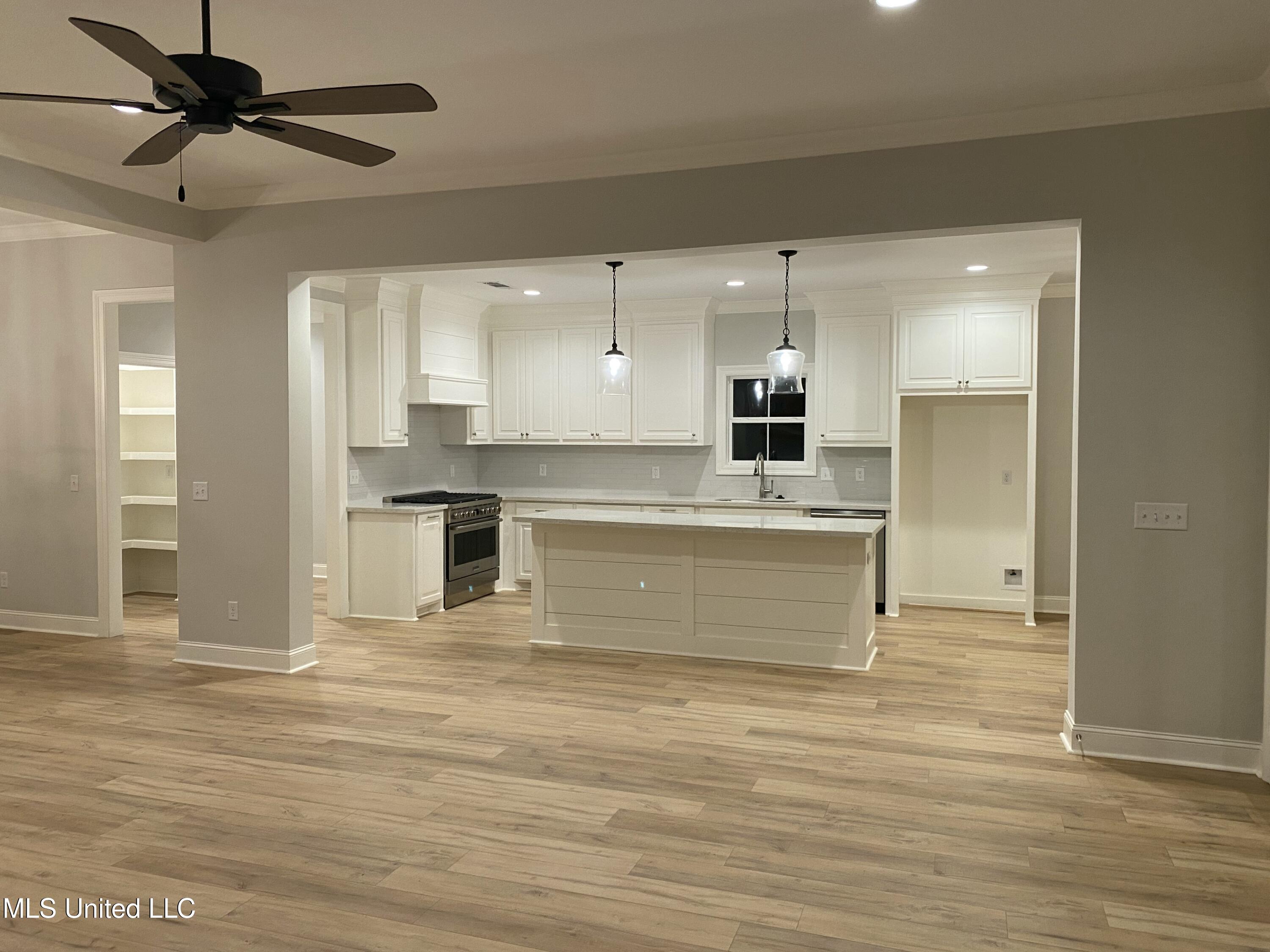 127 Salus Bend Property Photo 19