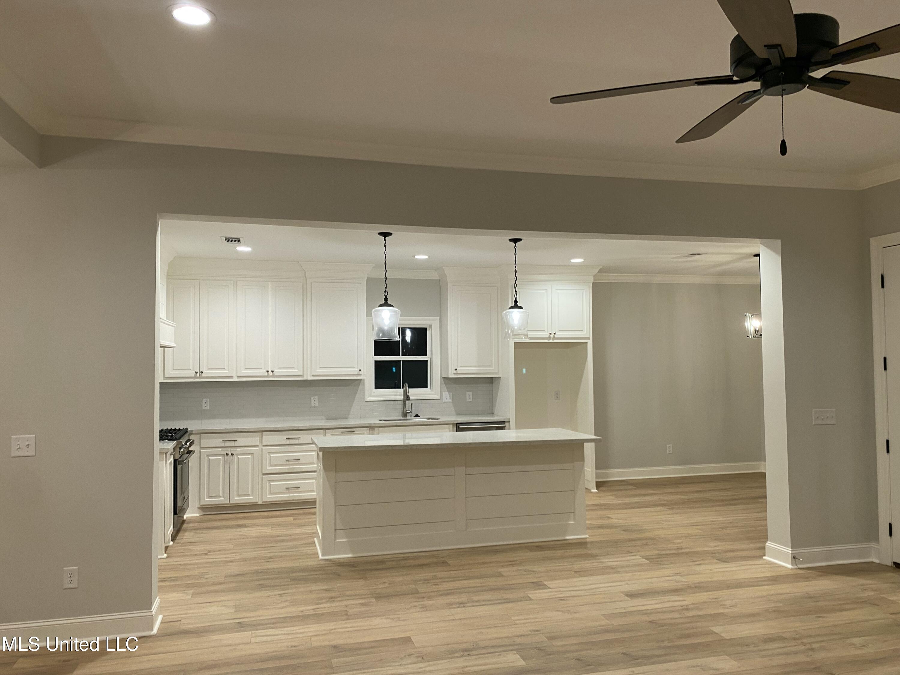 127 Salus Bend Property Photo 20