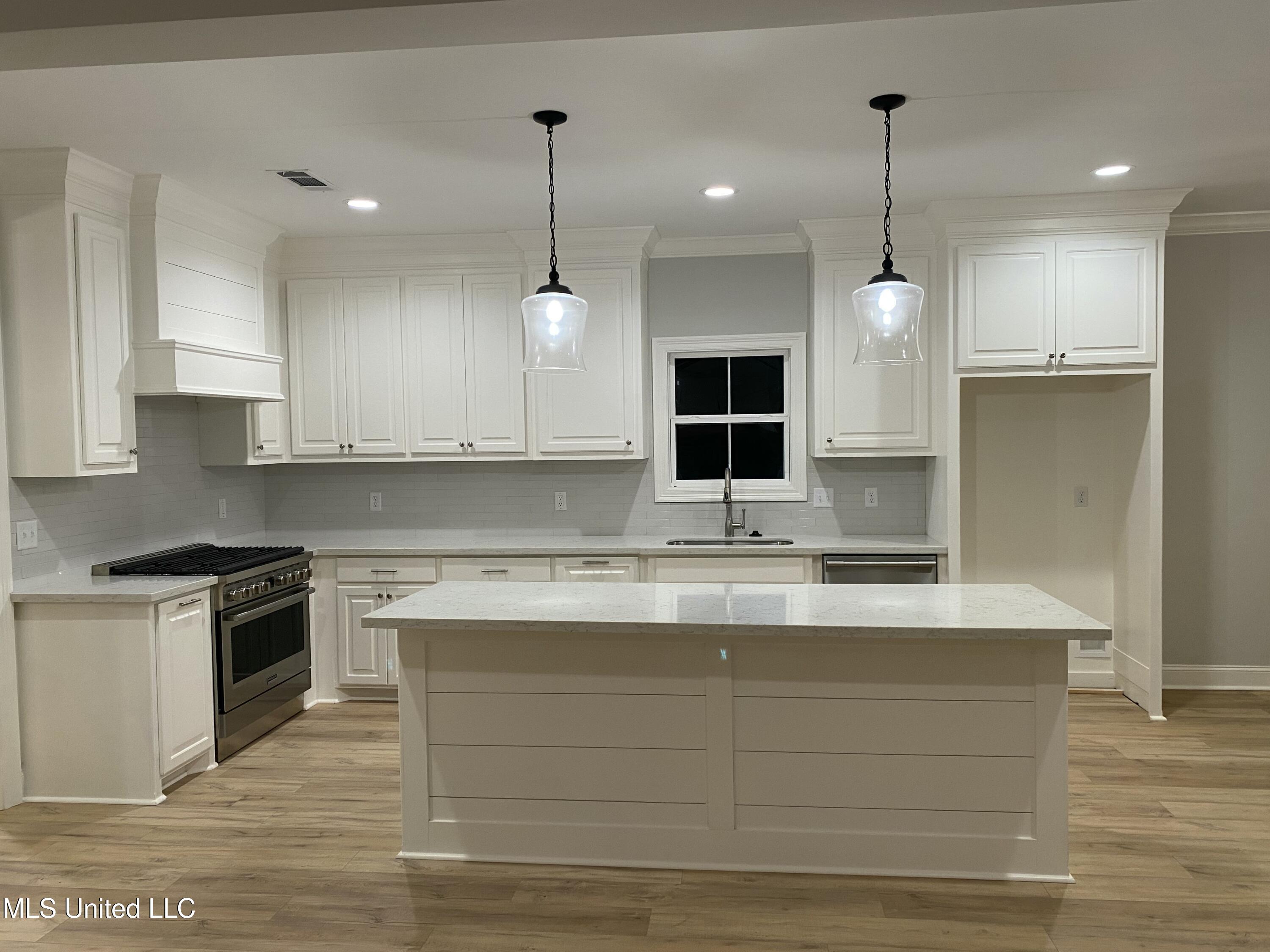 127 Salus Bend Property Photo 21