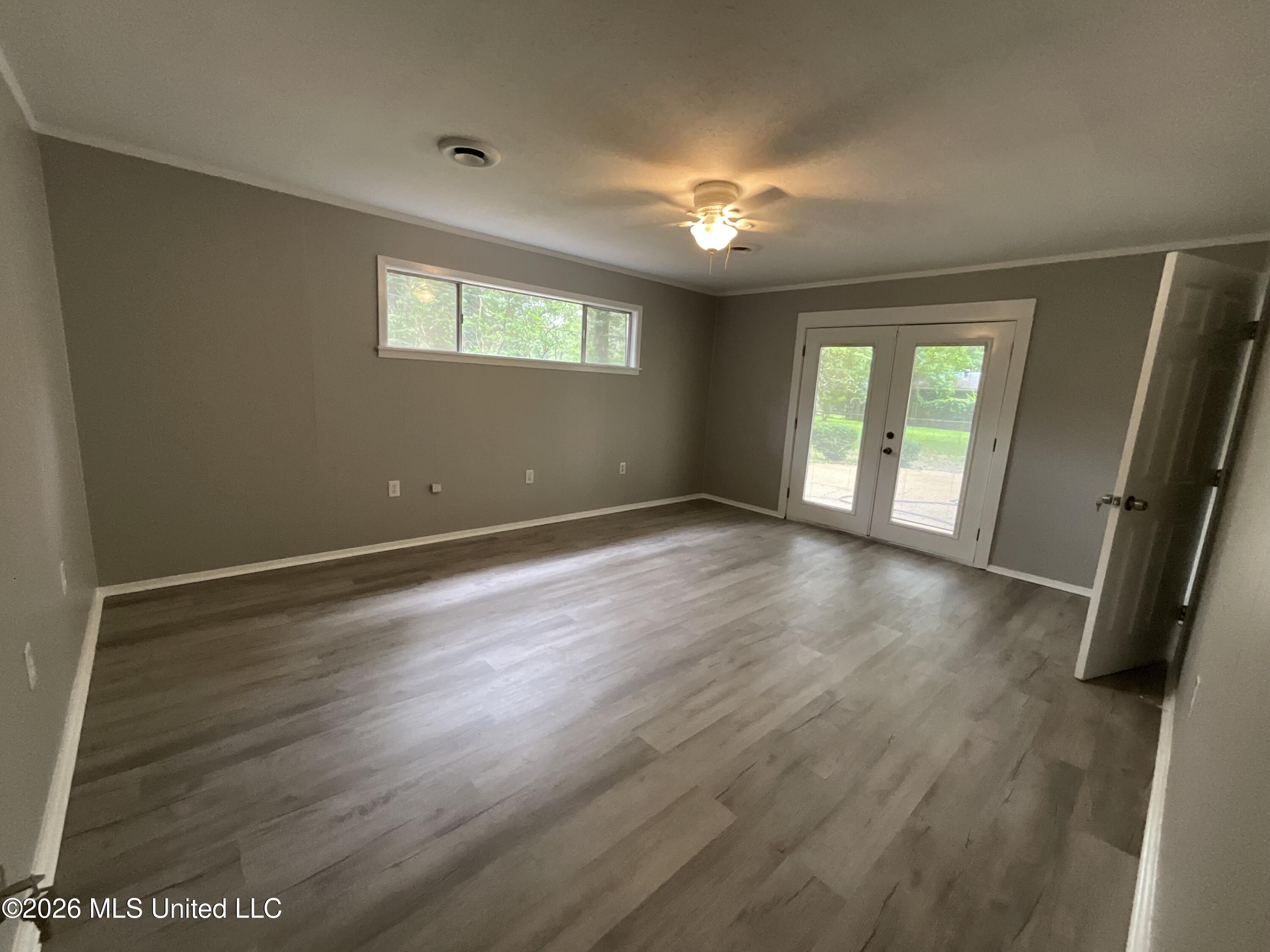 144 Glenside Drive Property Photo 6