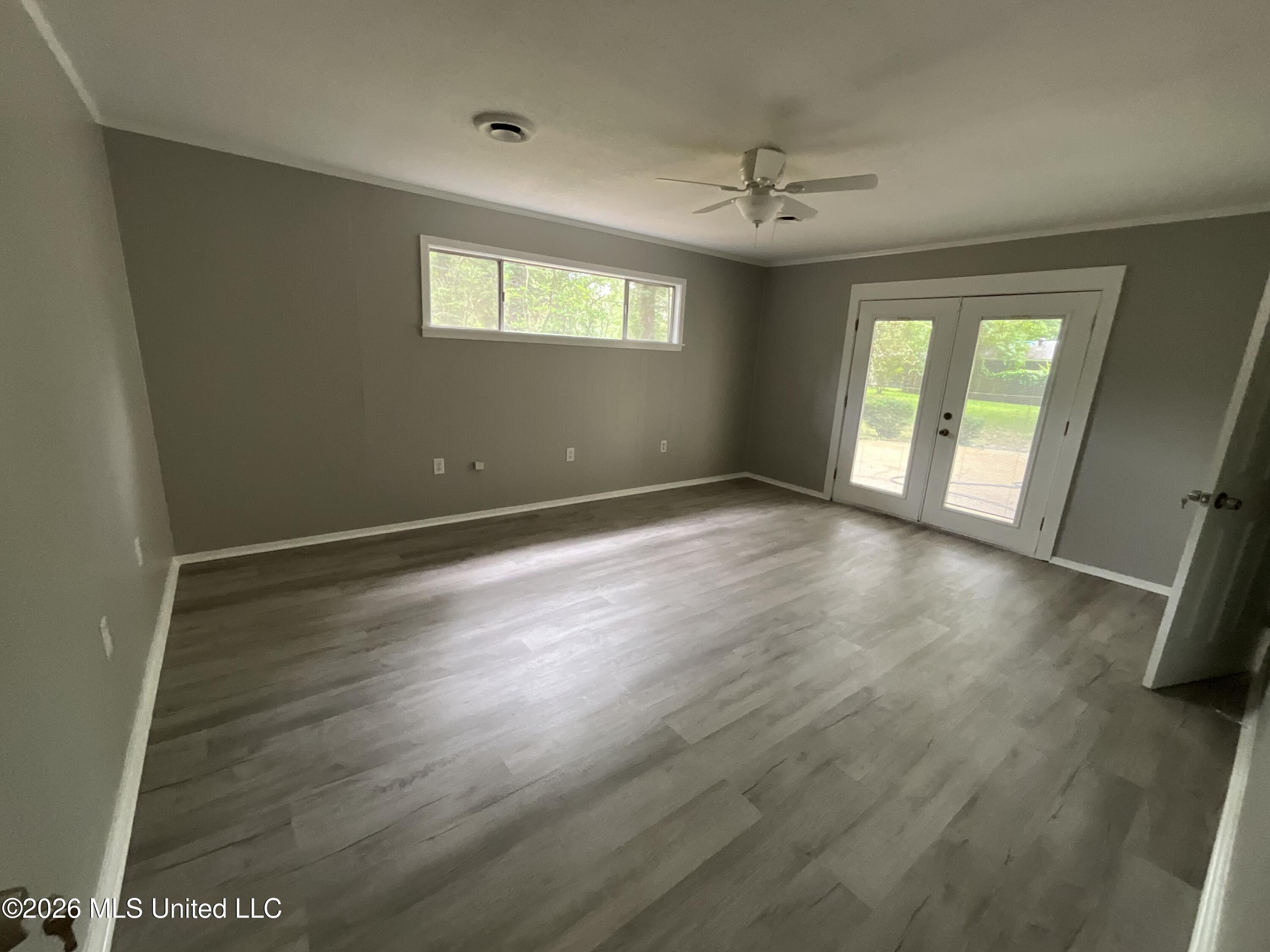 144 Glenside Drive Property Photo 7
