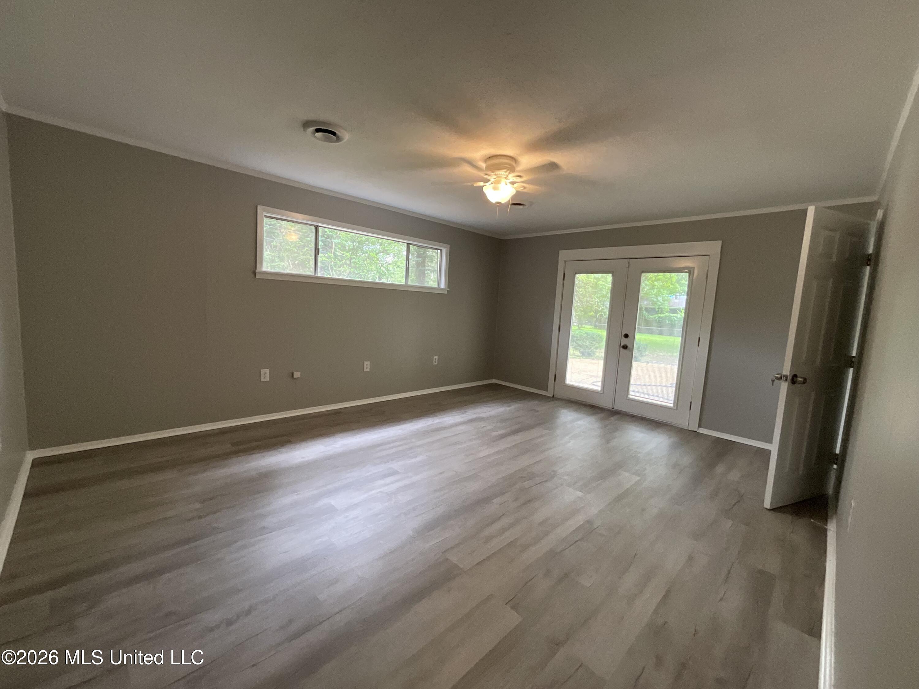 144 Glenside Drive Property Photo 9