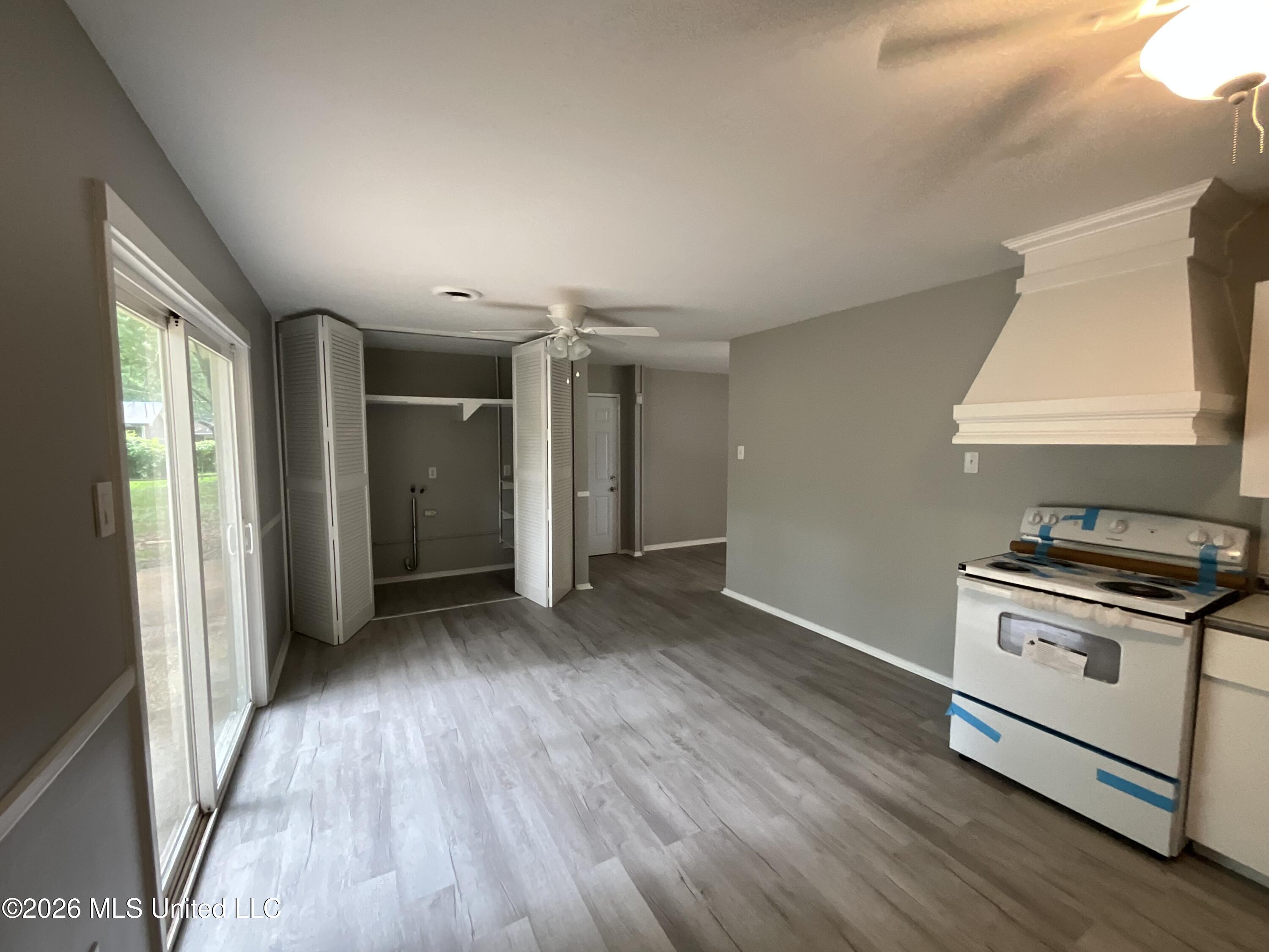 144 Glenside Drive Property Photo 13