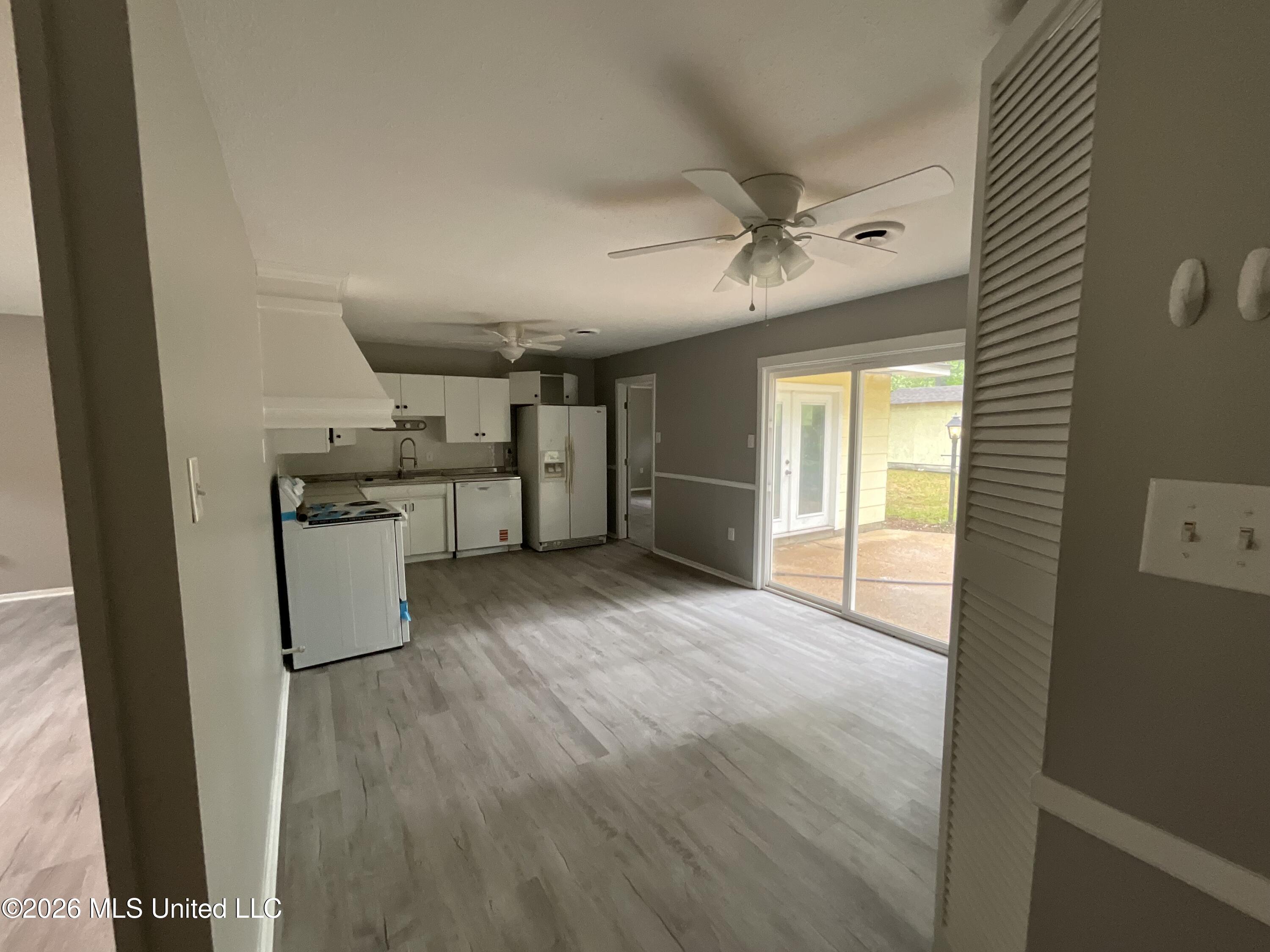 144 Glenside Drive Property Photo 15