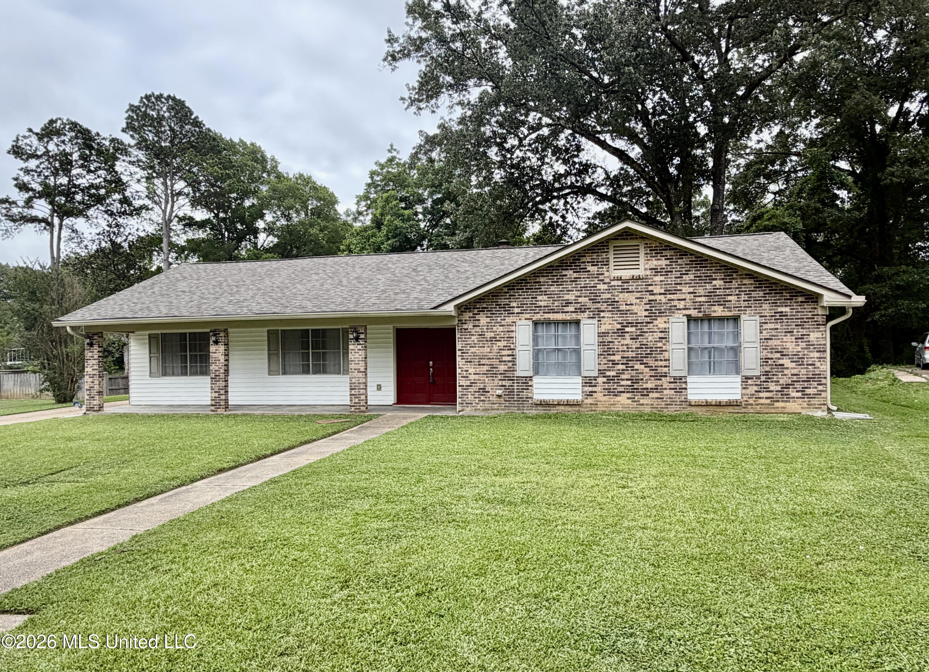 1206 Dartmoor Drive Property Photo 10