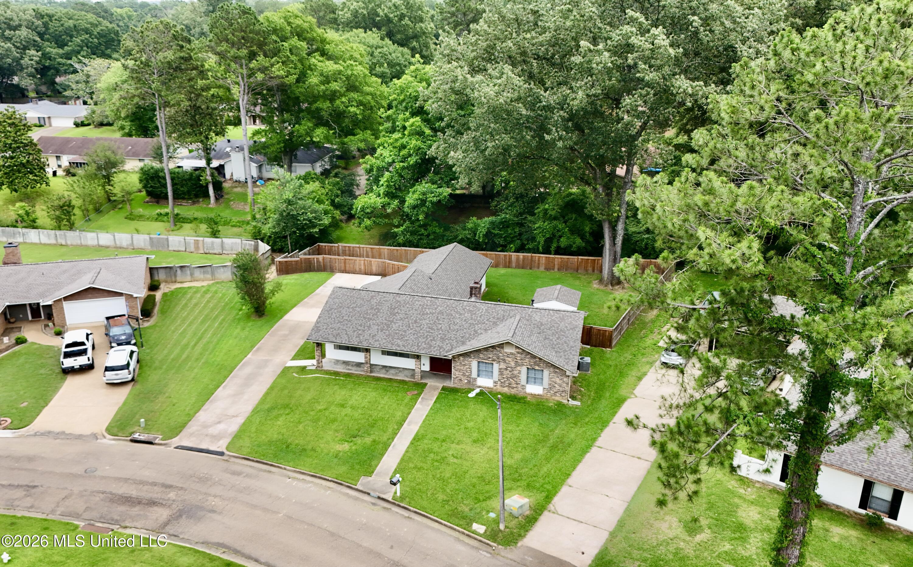 1206 Dartmoor Drive Property Photo 13