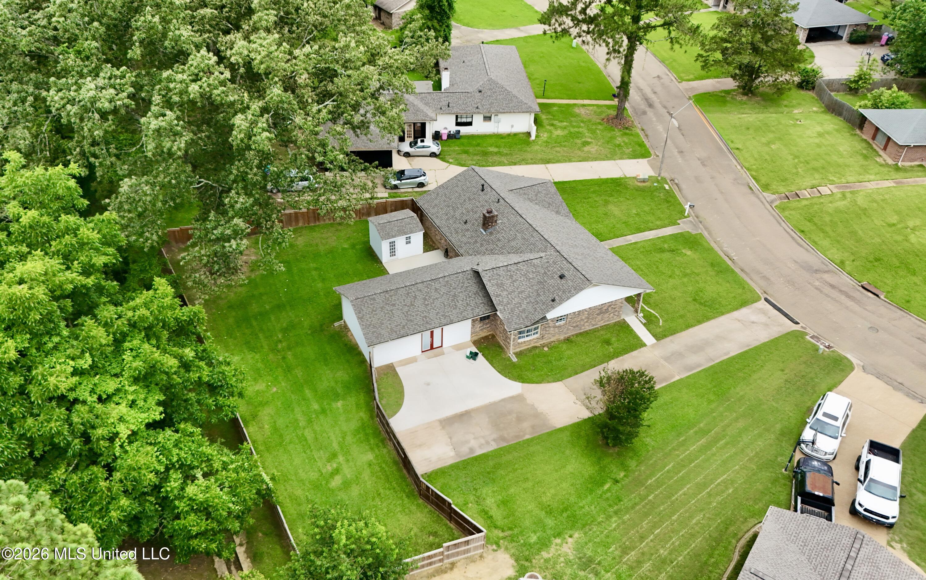 1206 Dartmoor Drive Property Photo 14
