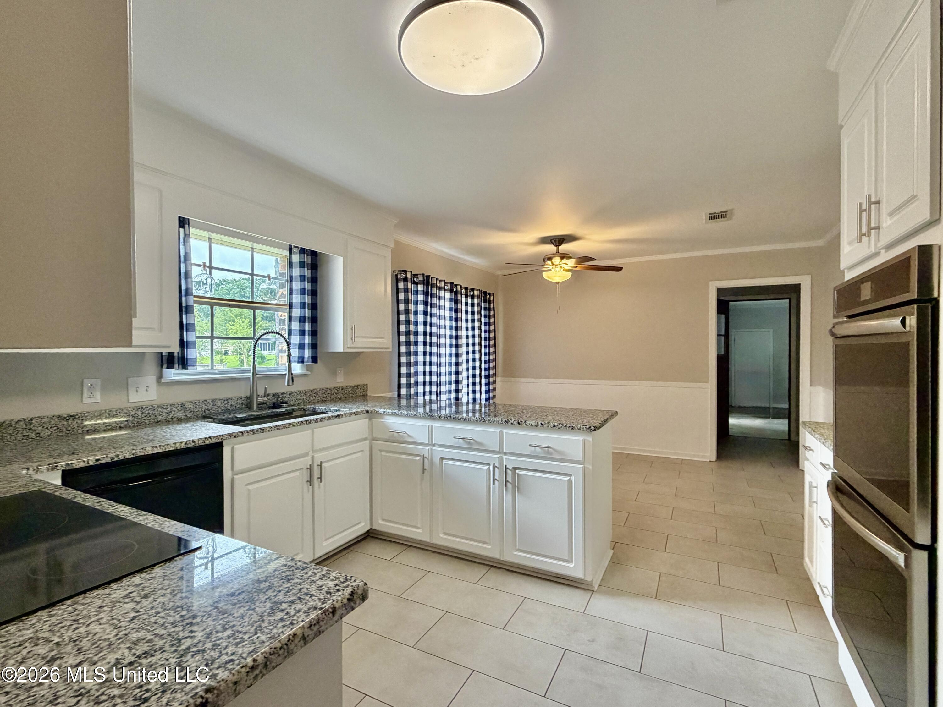 1206 Dartmoor Drive Property Photo 17