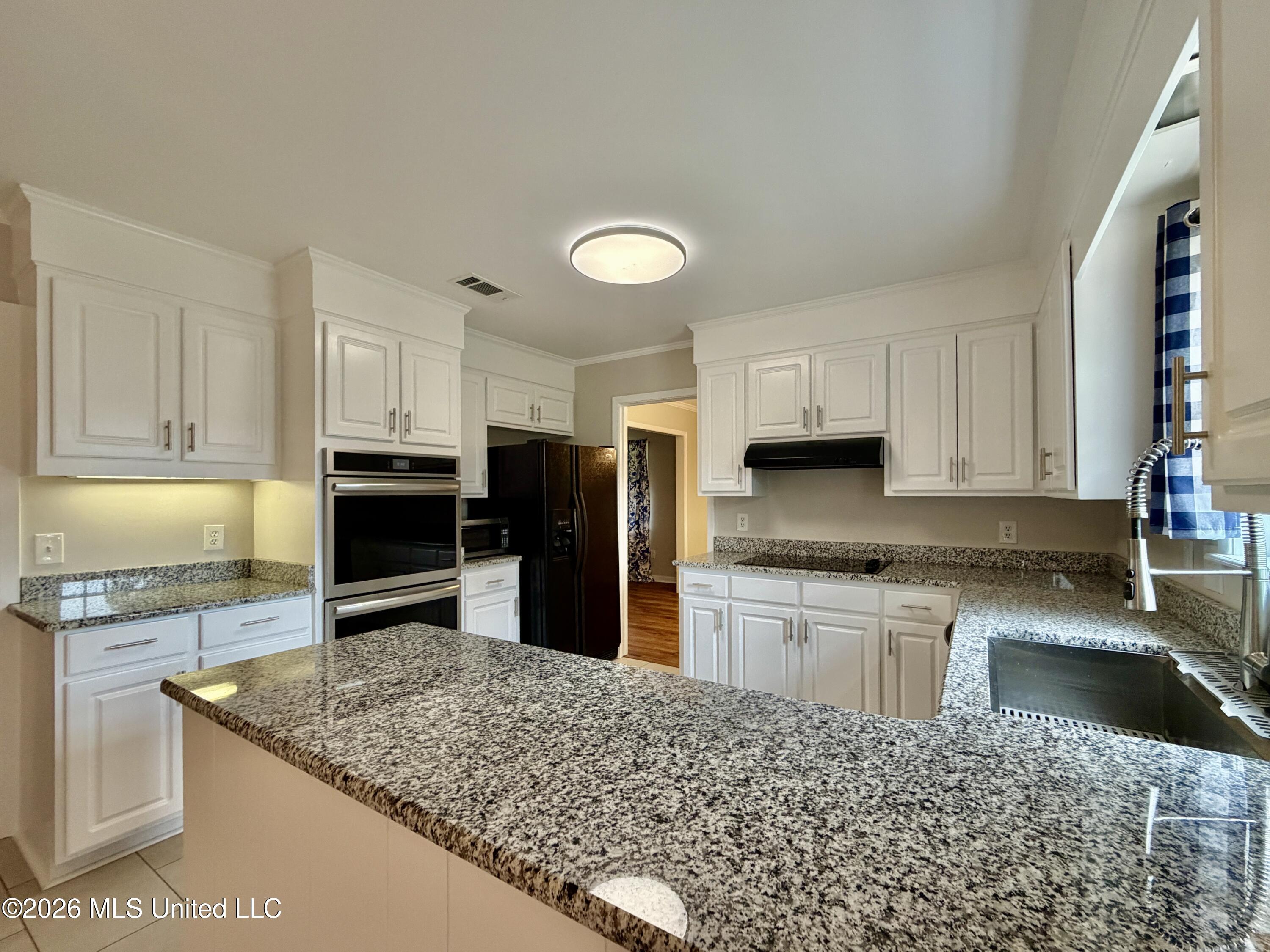 1206 Dartmoor Drive Property Photo 18
