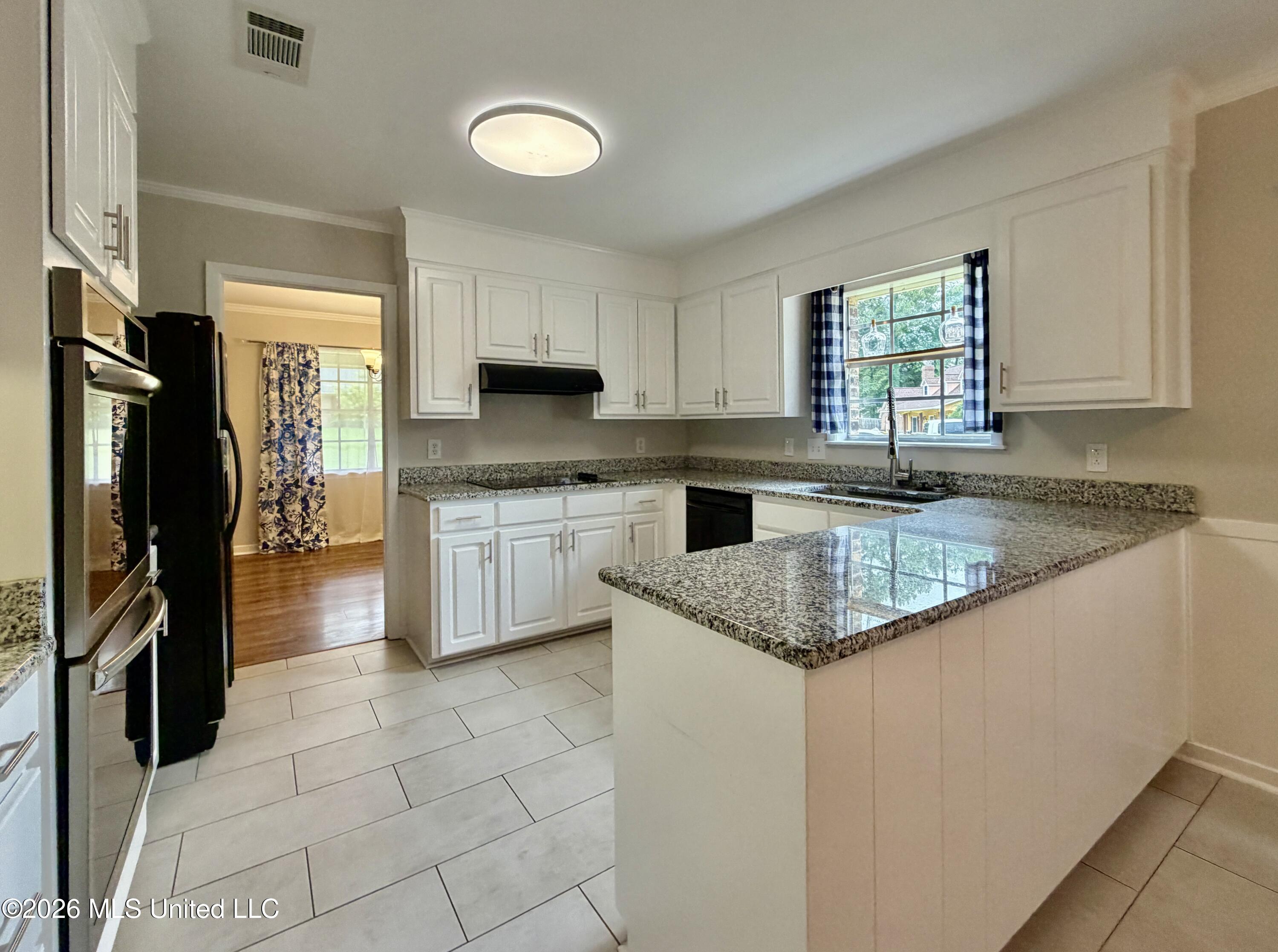 1206 Dartmoor Drive Property Photo 19