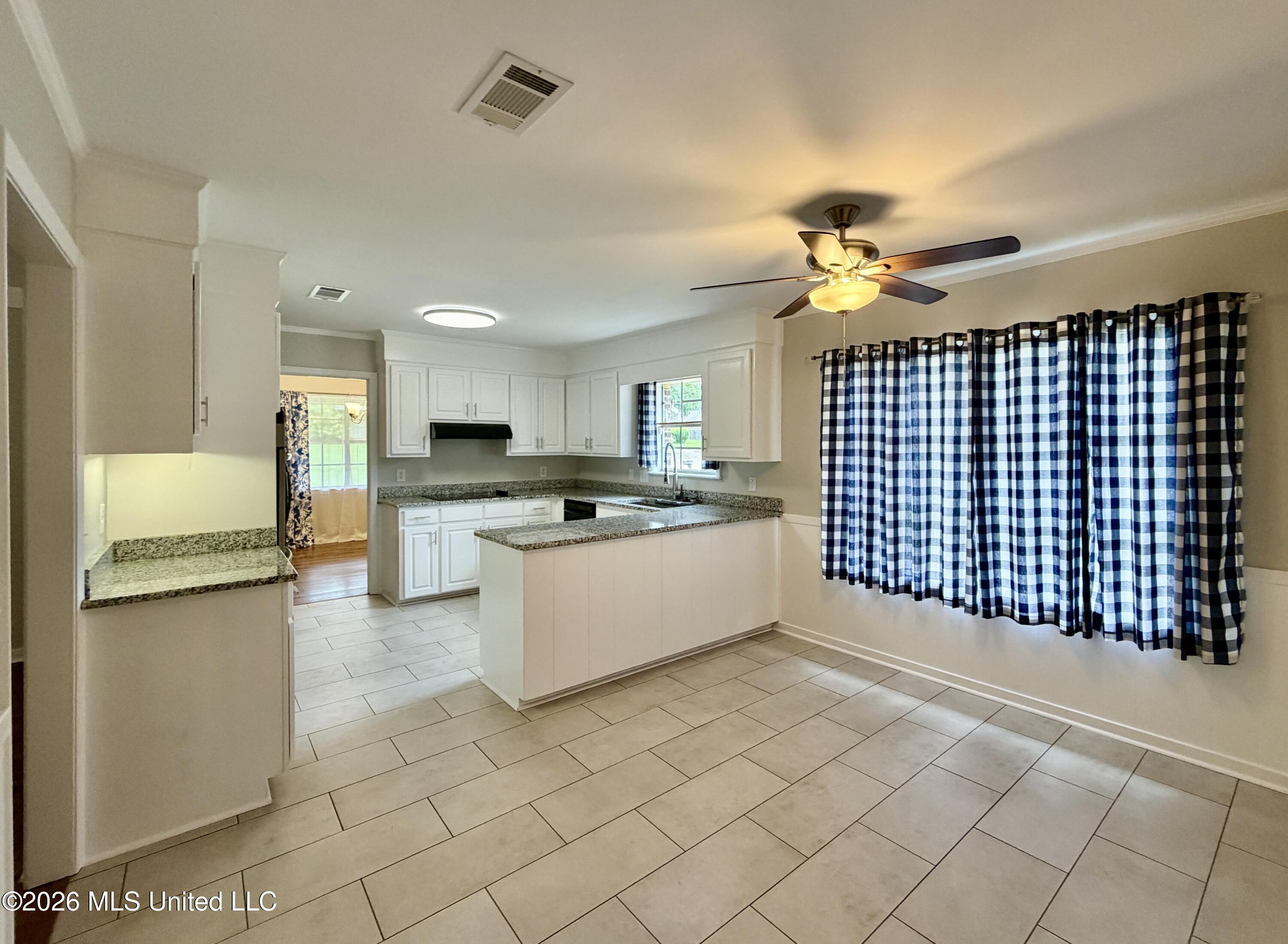 1206 Dartmoor Drive Property Photo 21