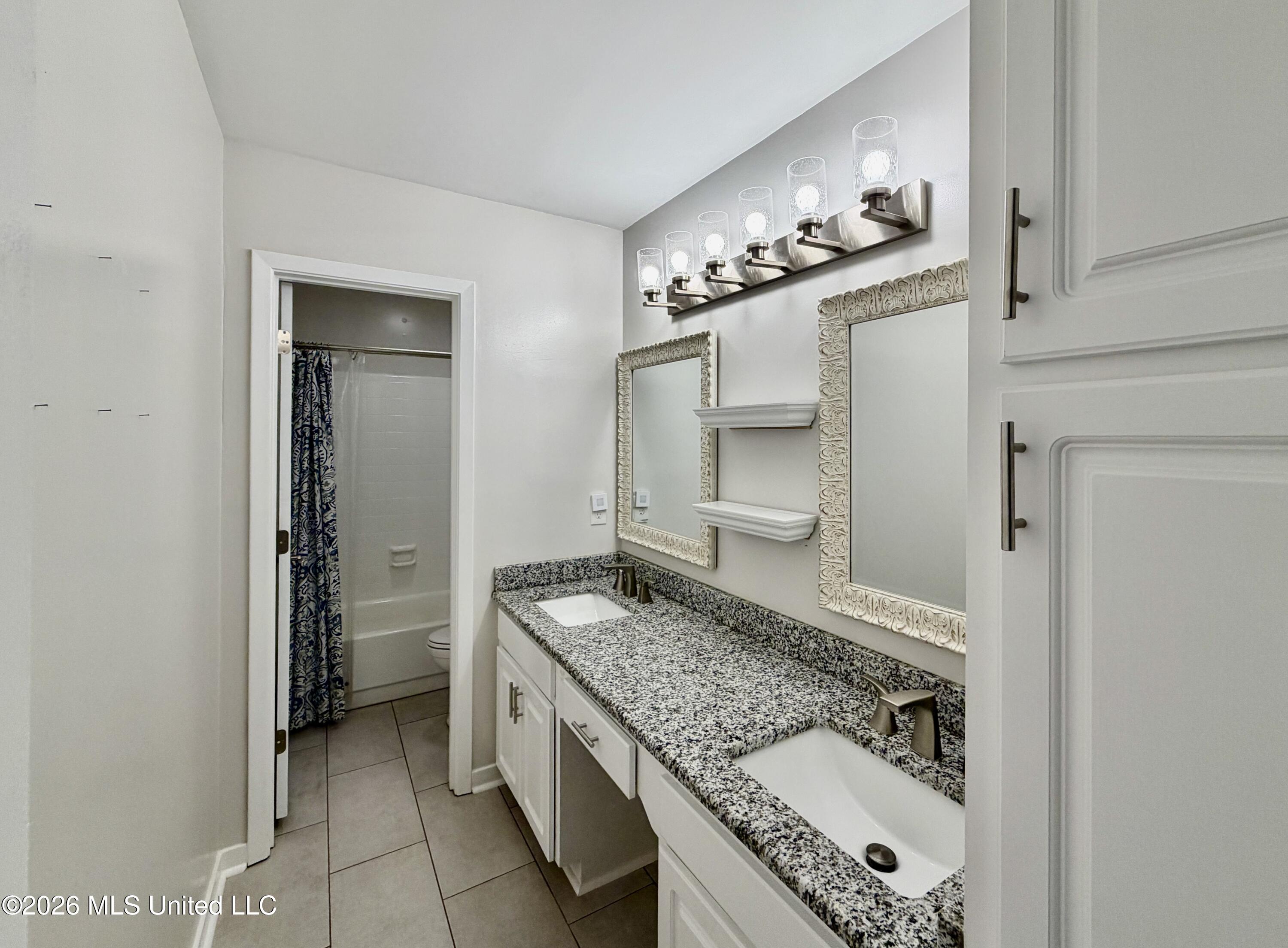 1206 Dartmoor Drive Property Photo 30