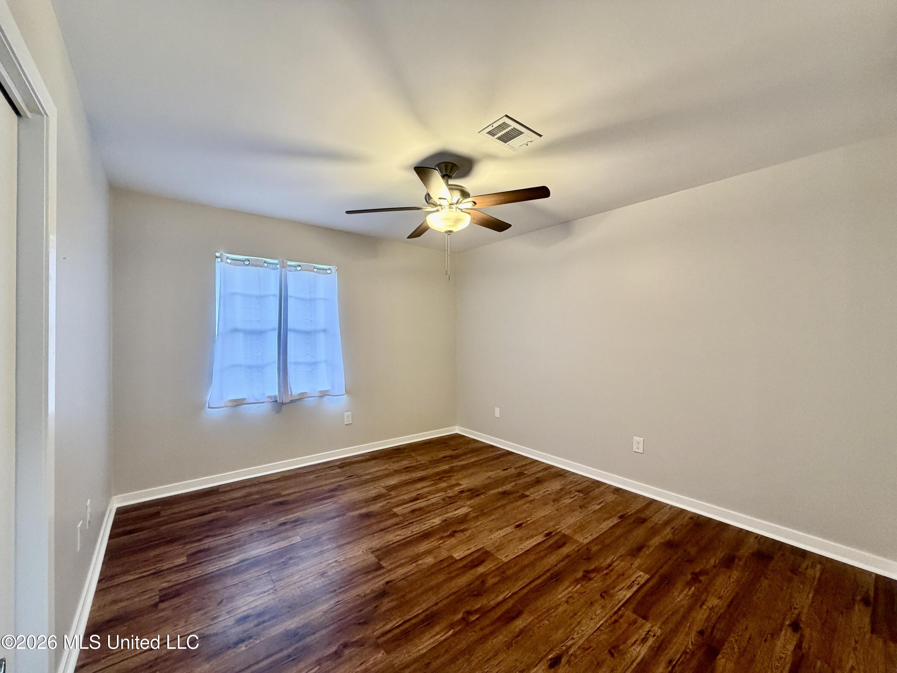 1206 Dartmoor Drive Property Photo 40