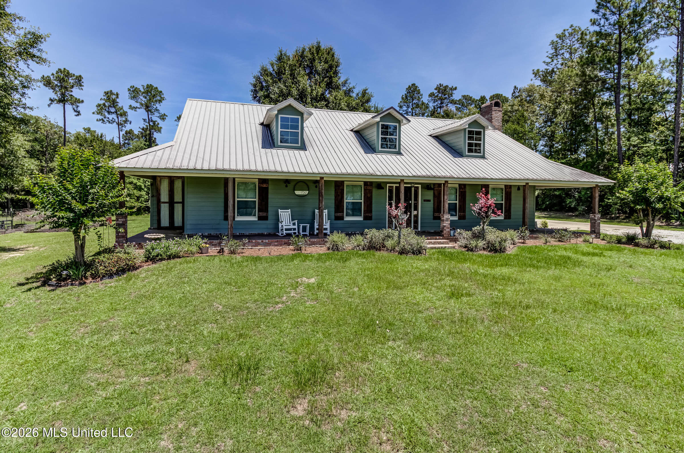 17242 E Spring Lake Drive Property Photo 11