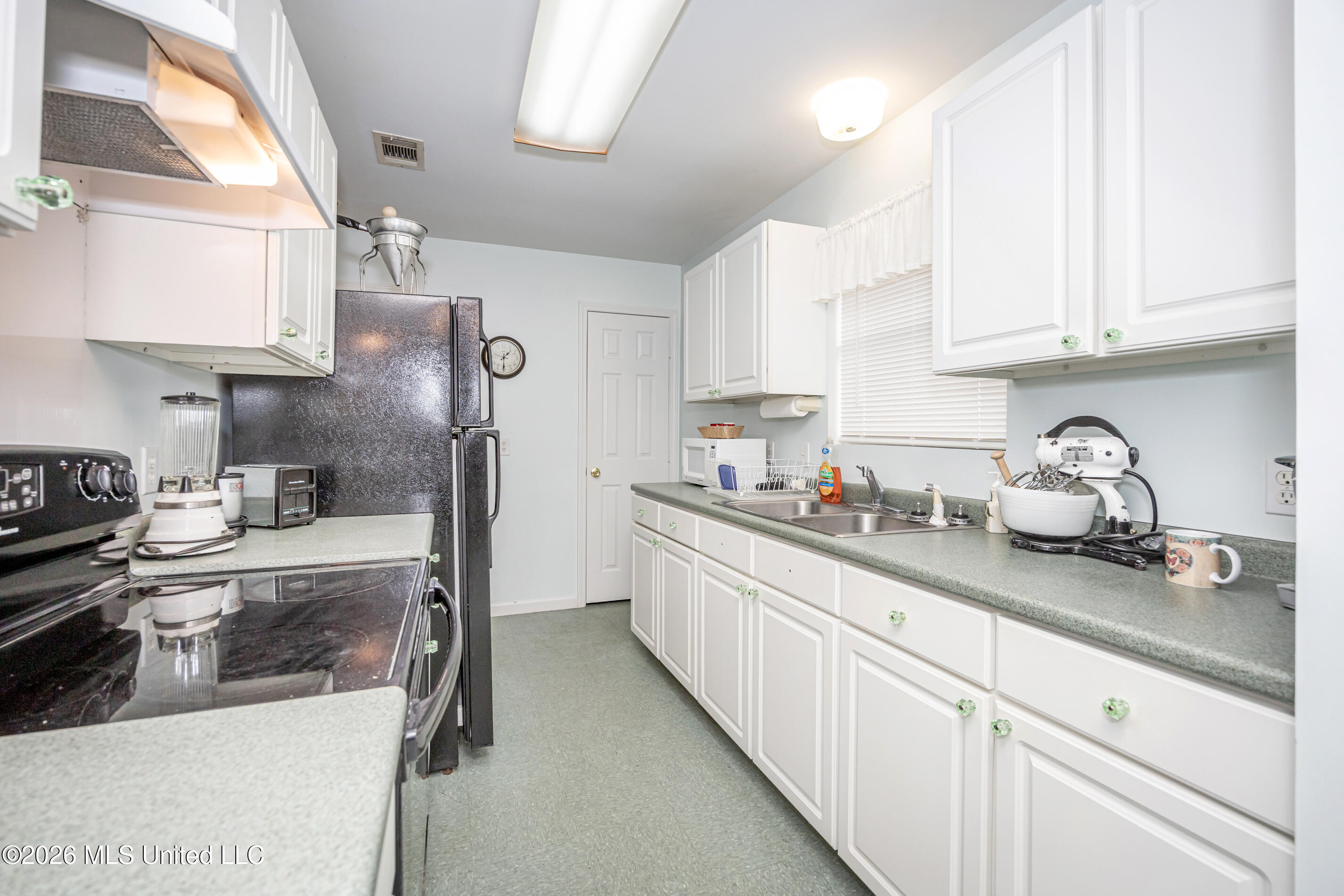 1 40th Street Property Photo 33