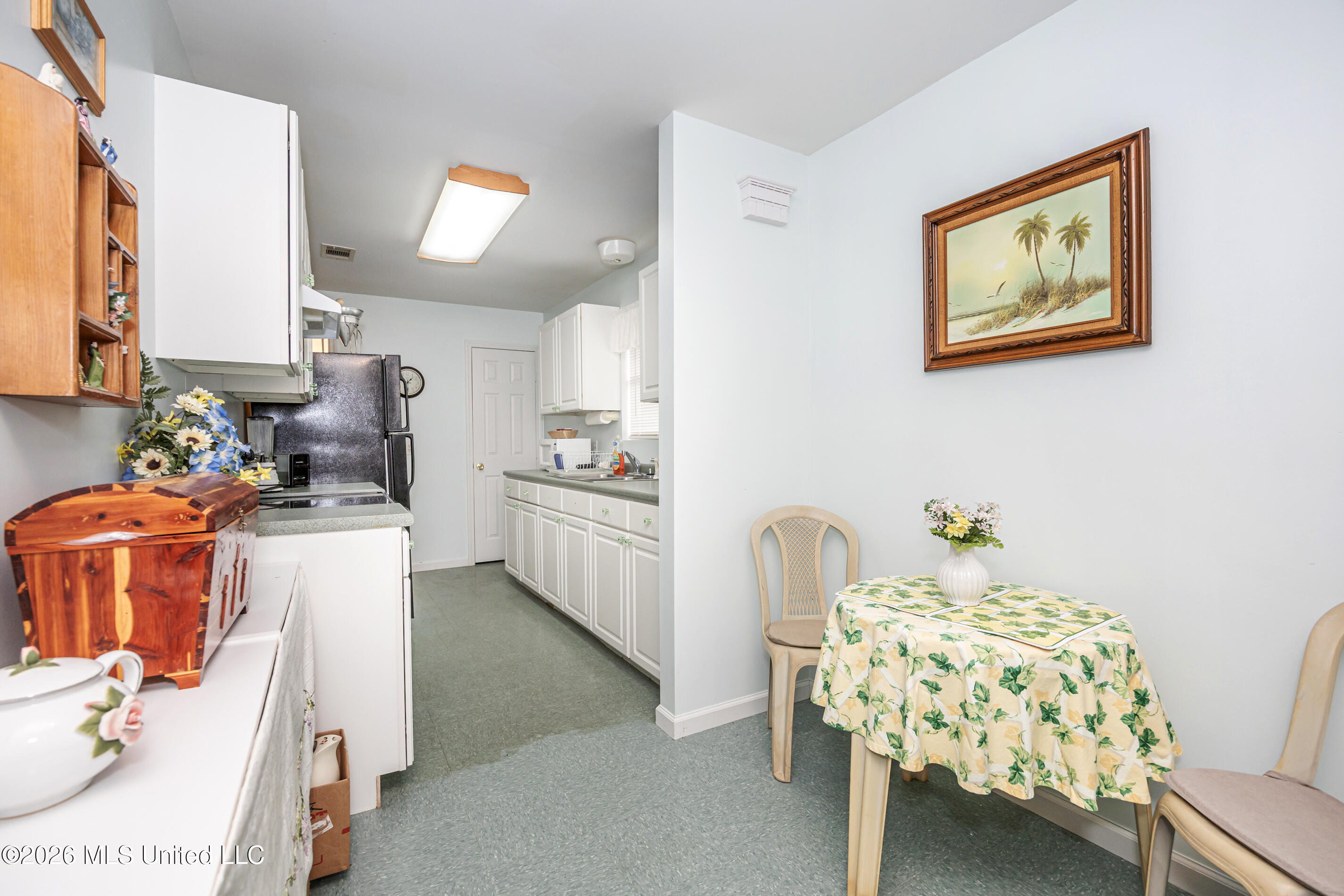 1 40th Street Property Photo 34