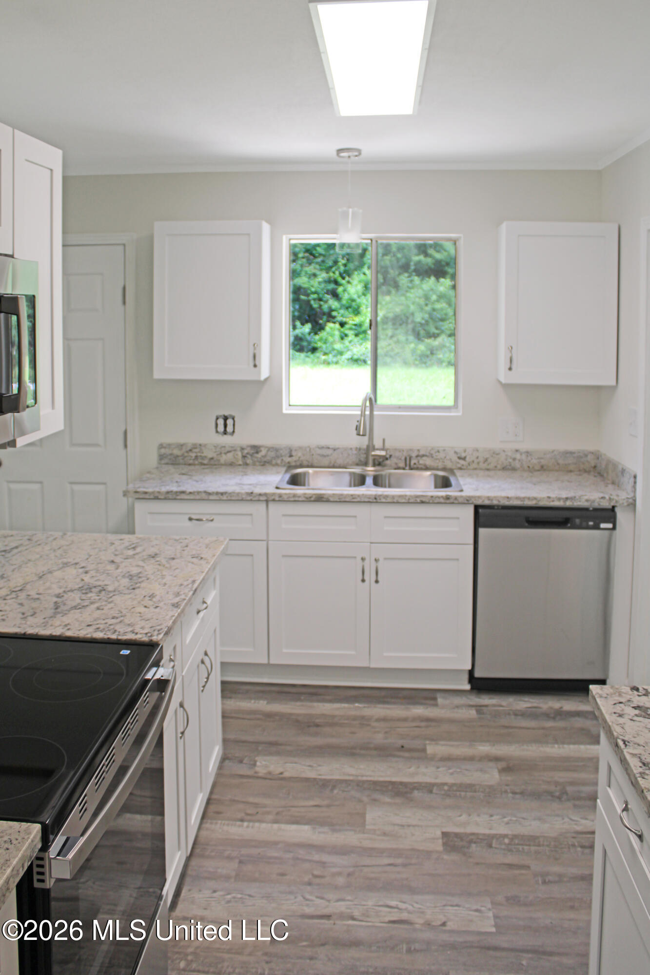 108 Tennyson Cove Property Photo 4