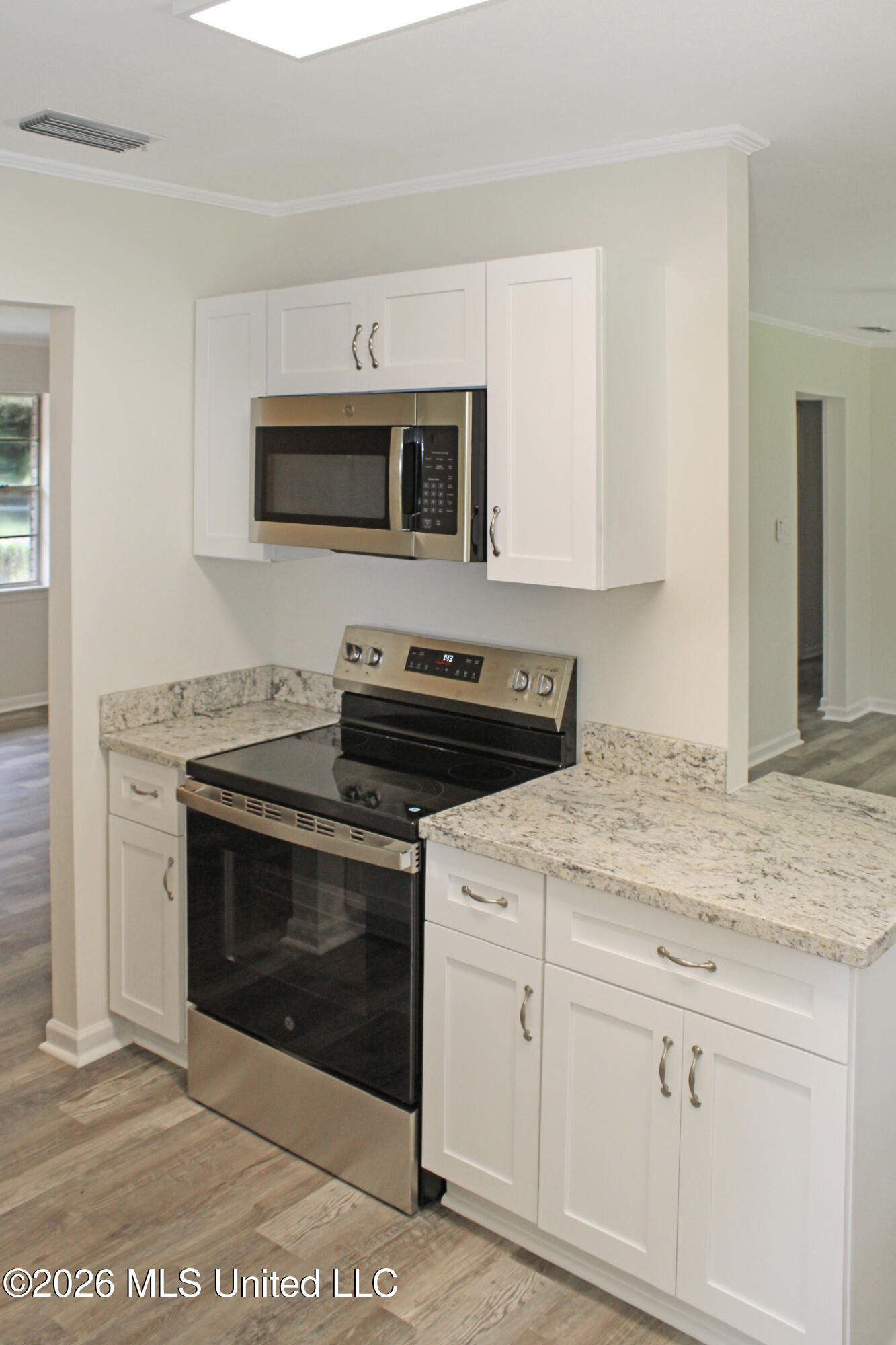 108 Tennyson Cove Property Photo 5