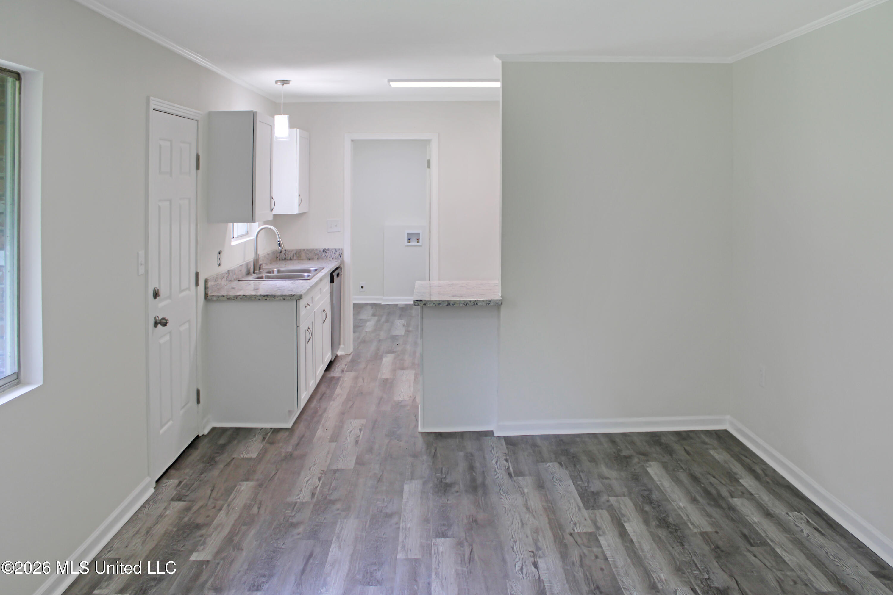 108 Tennyson Cove Property Photo 11