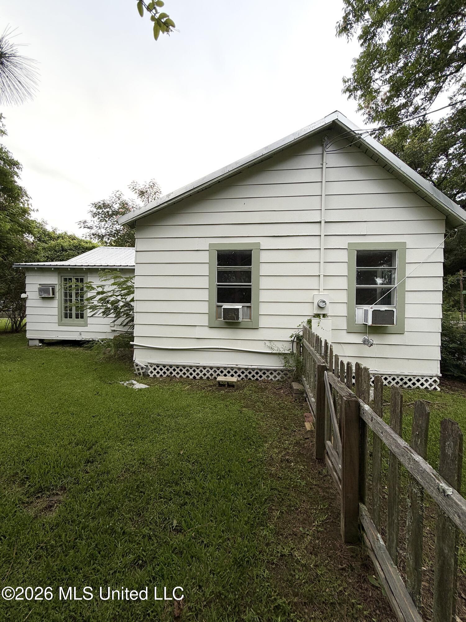 1412 Chestnut Street Property Photo 26