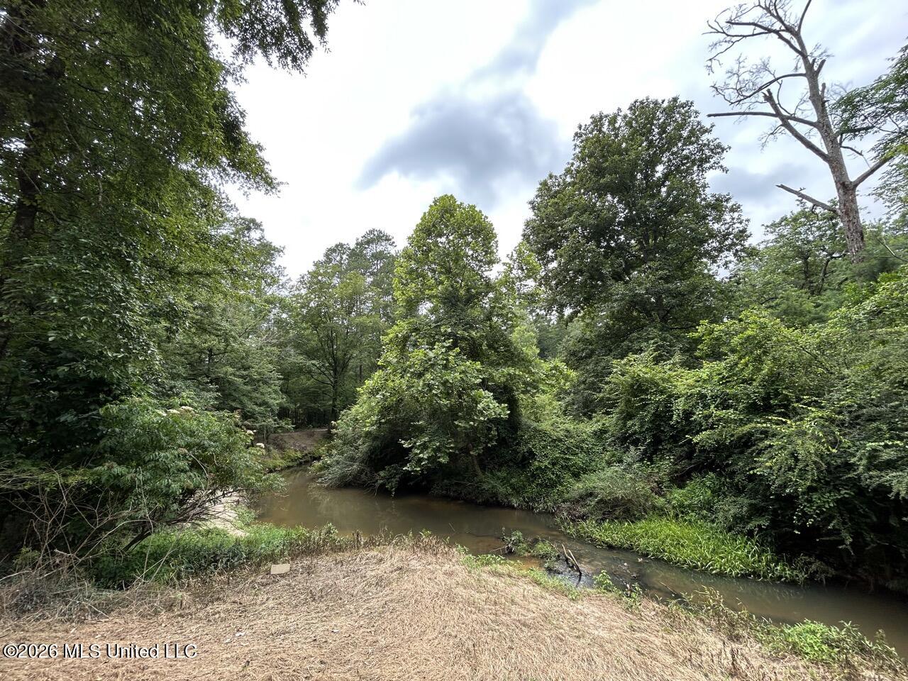 6642 Grange Hall Road Property Photo 3