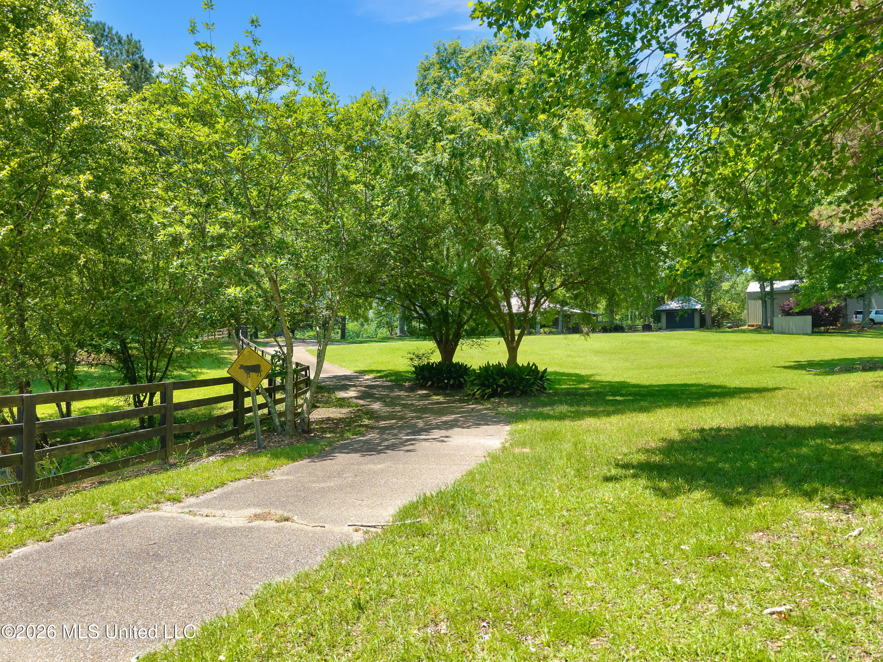 5844 N Williamsburg Road Property Photo 6