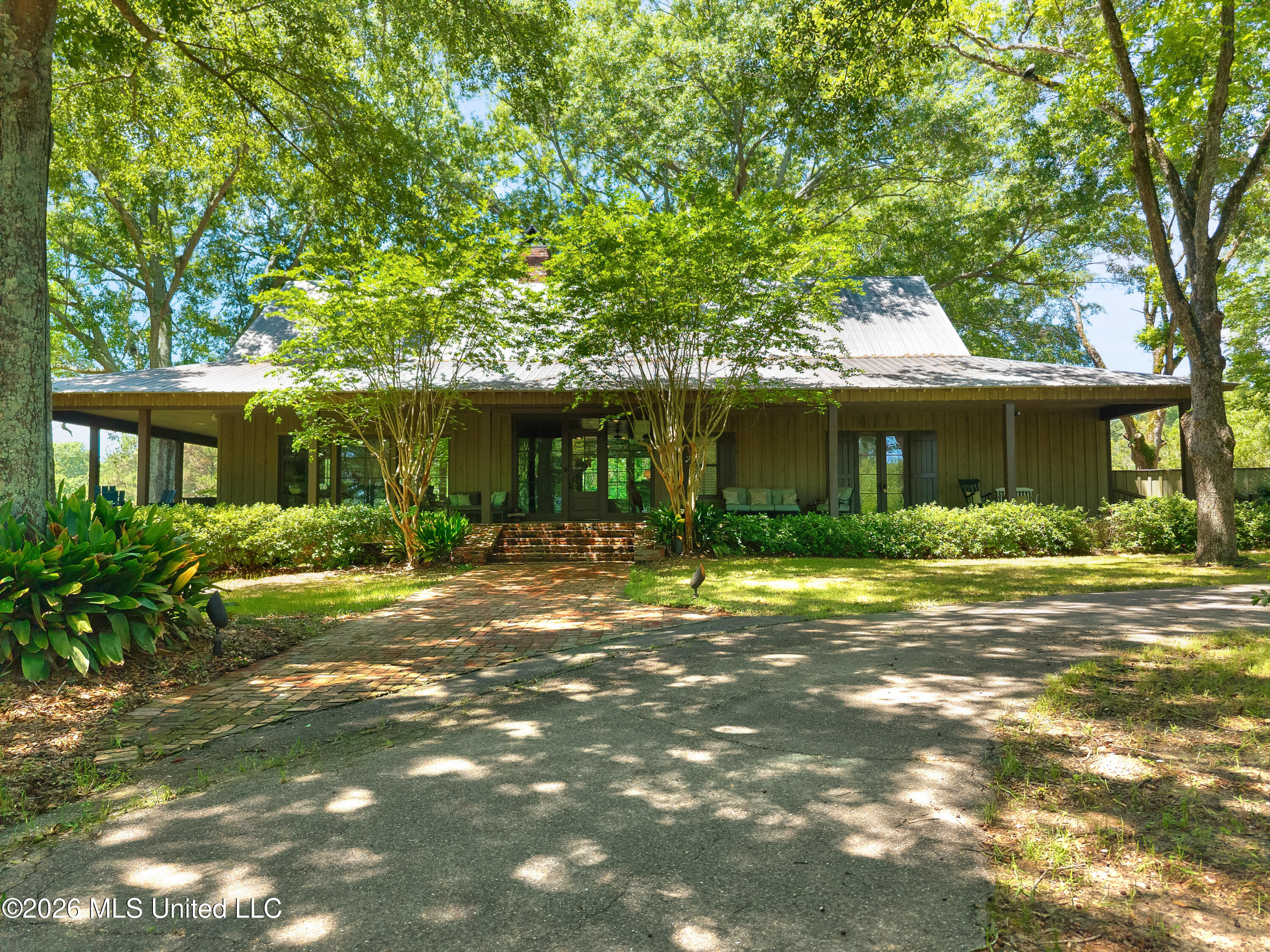 5844 N Williamsburg Road Property Photo 11