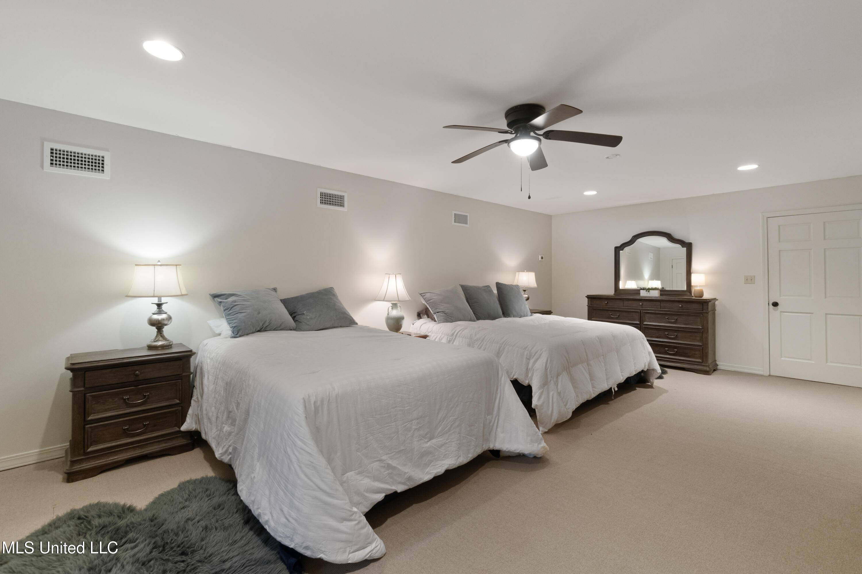 5844 N Williamsburg Road Property Photo 48