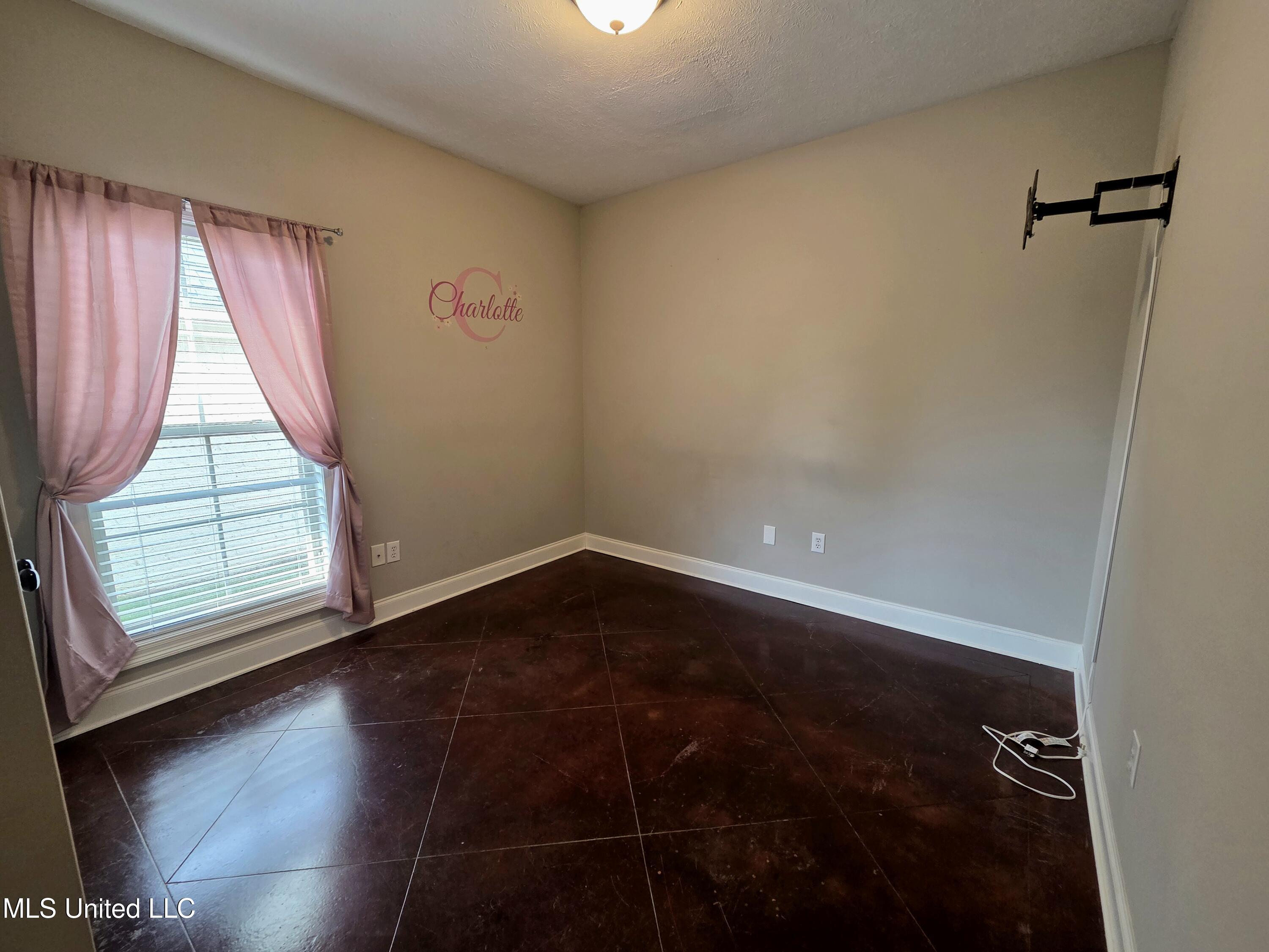 305 Flagstone Drive Property Photo 26