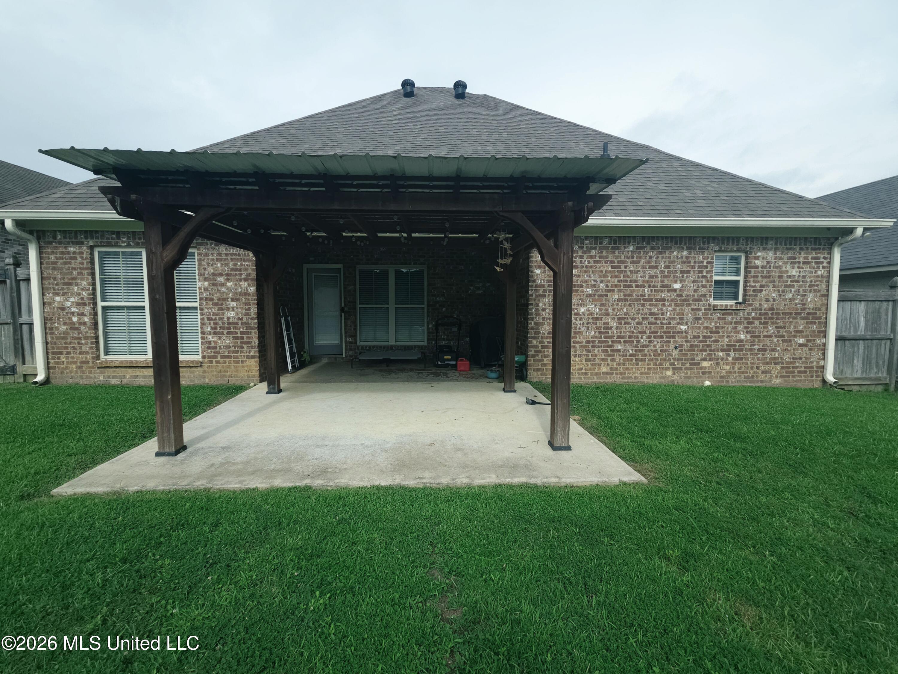 305 Flagstone Drive Property Photo 31