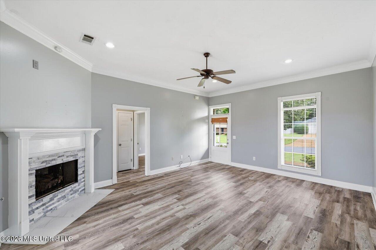 102 Oak Leaf Way Property Photo 7