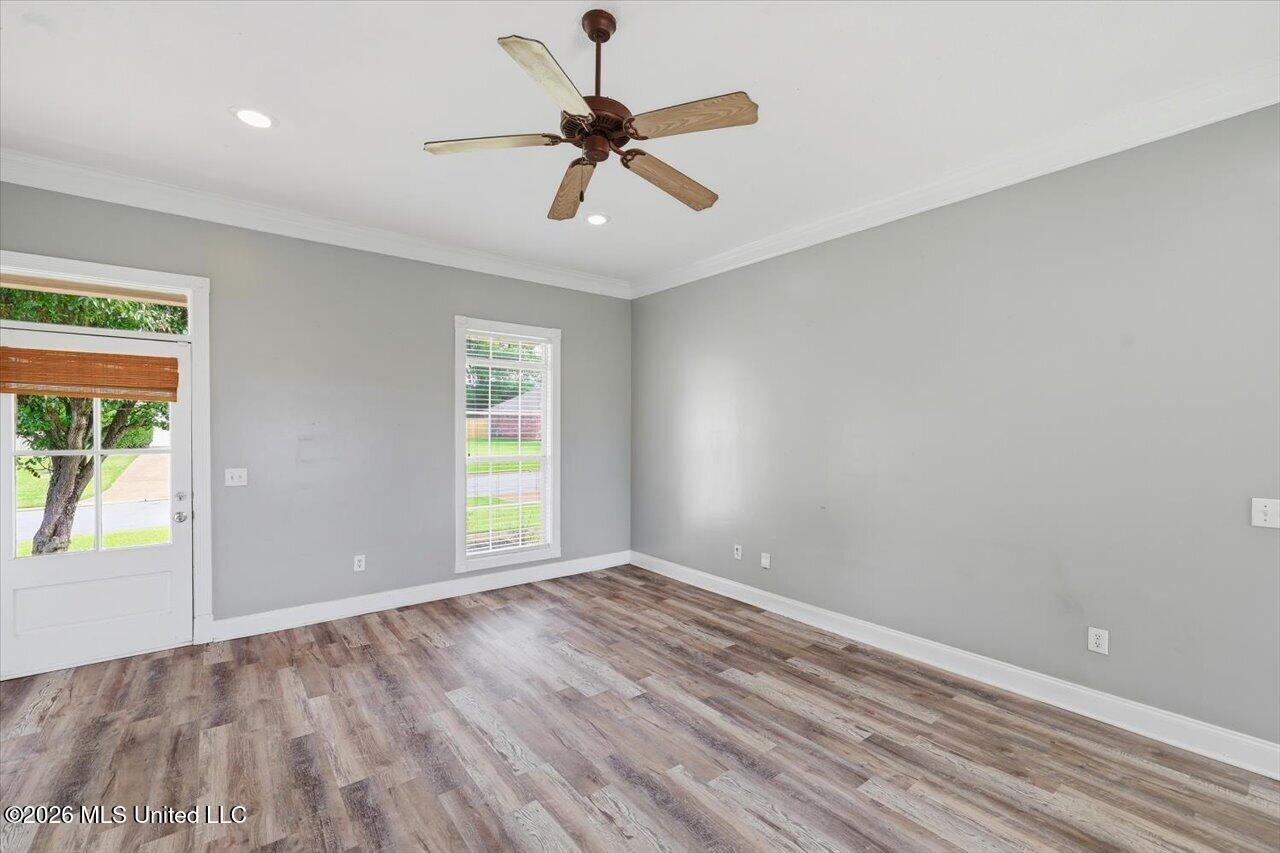 102 Oak Leaf Way Property Photo 8