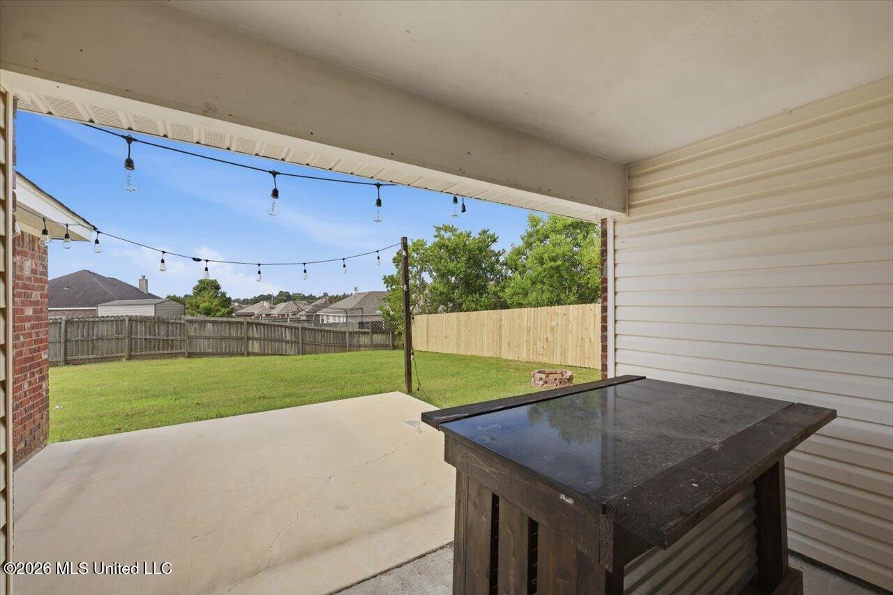 102 Oak Leaf Way Property Photo 23