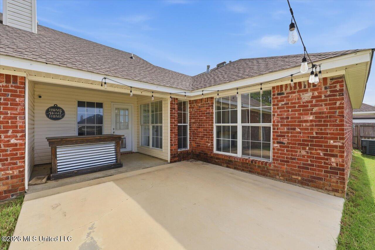 102 Oak Leaf Way Property Photo 24