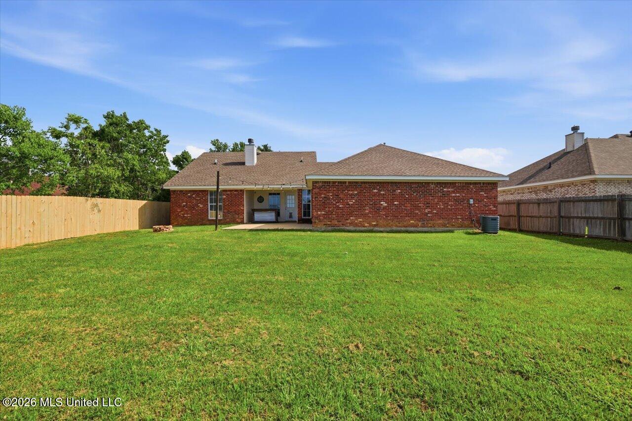 102 Oak Leaf Way Property Photo 26