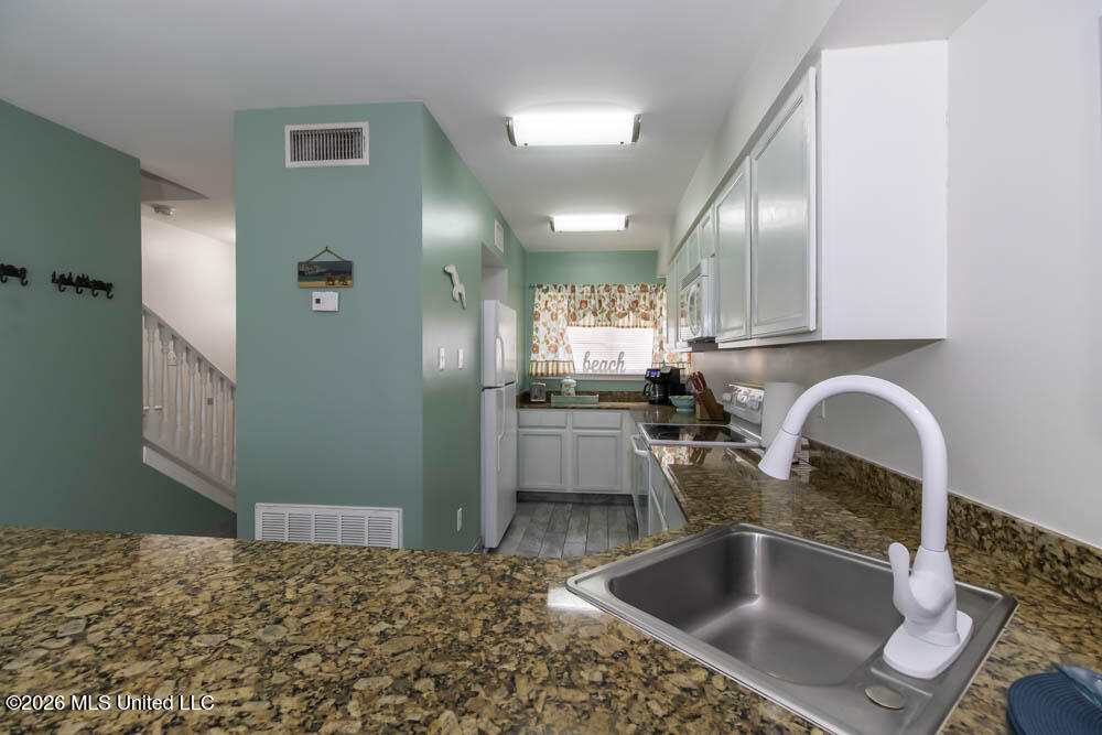1664 Beach Boulevard Property Photo 2