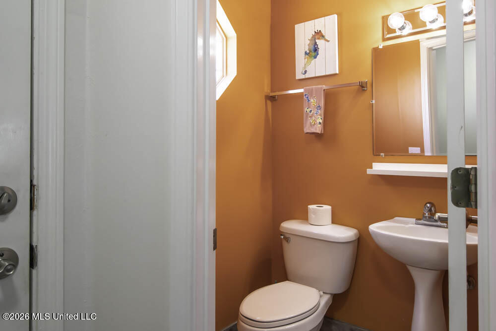 1664 Beach Boulevard Property Photo 7