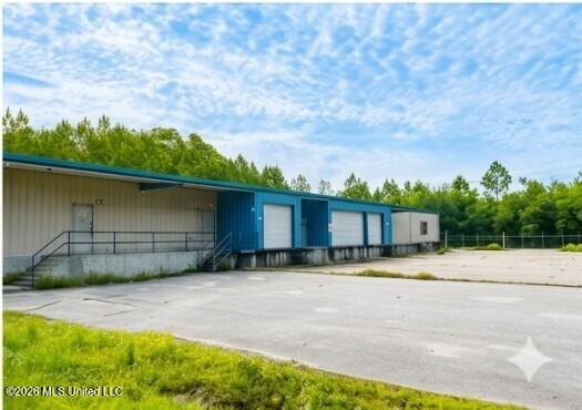6312 Shortcut Road Property Photo 4