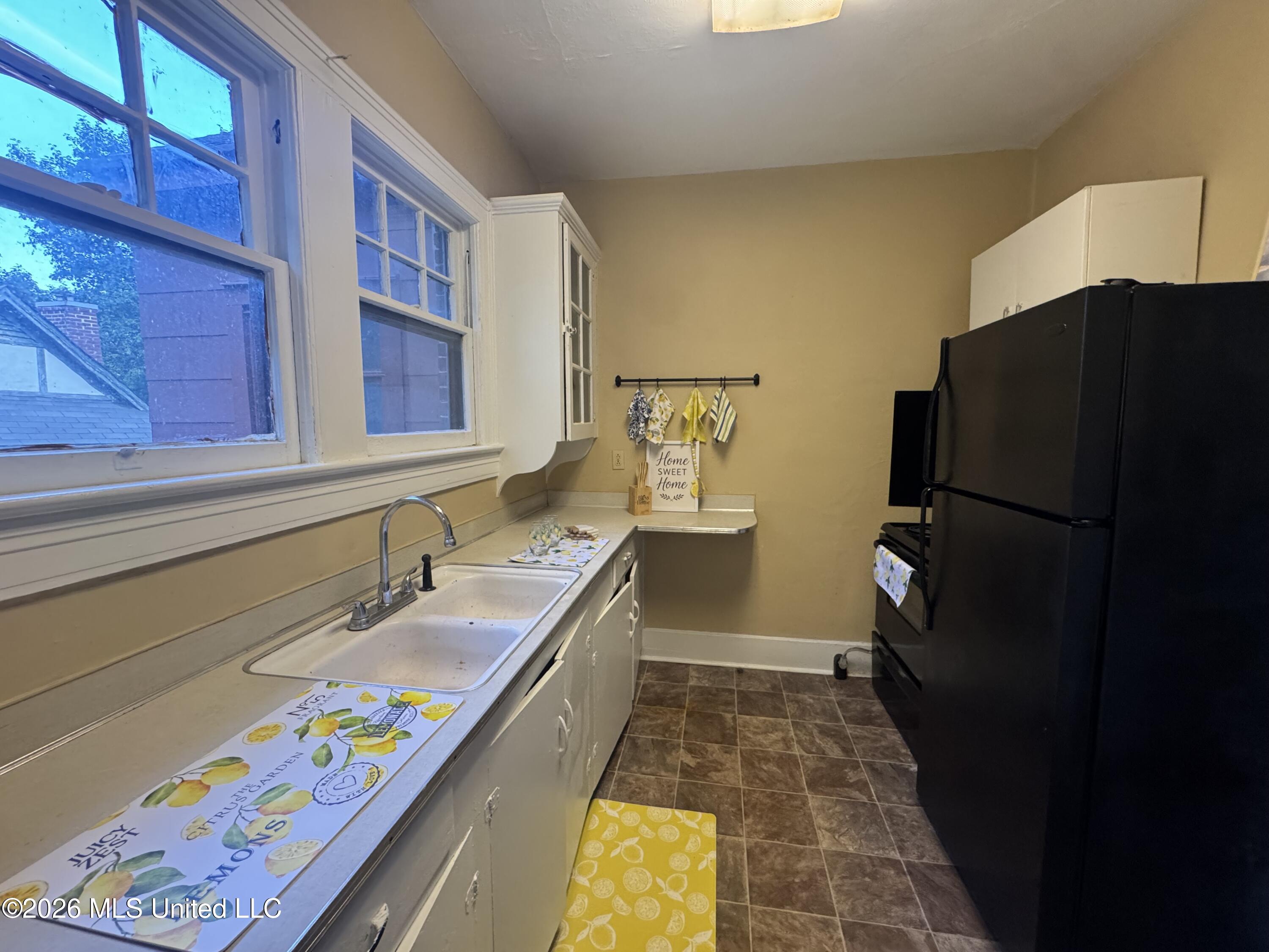 428 Decelle Street Property Photo 9