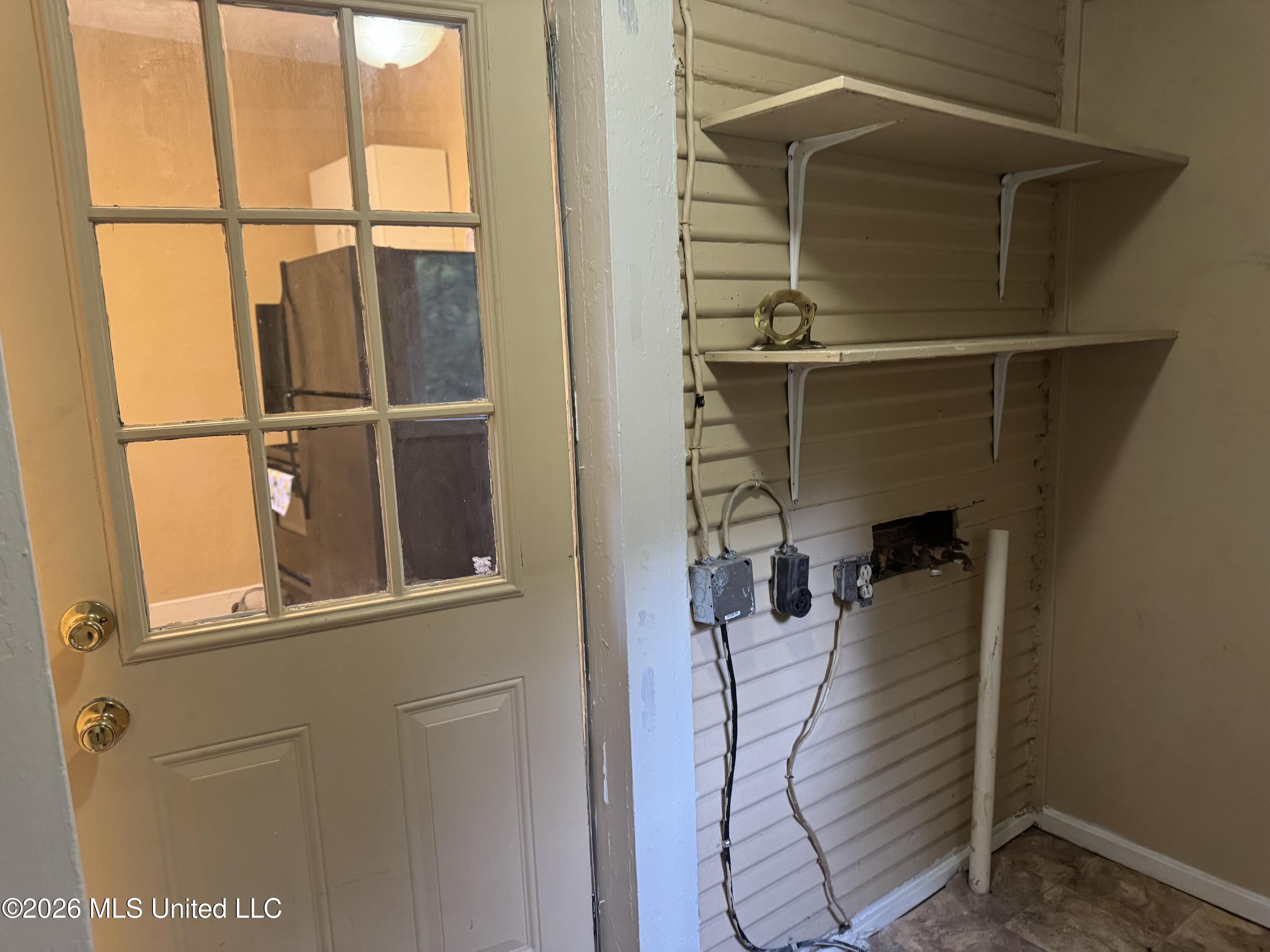428 Decelle Street Property Photo 12