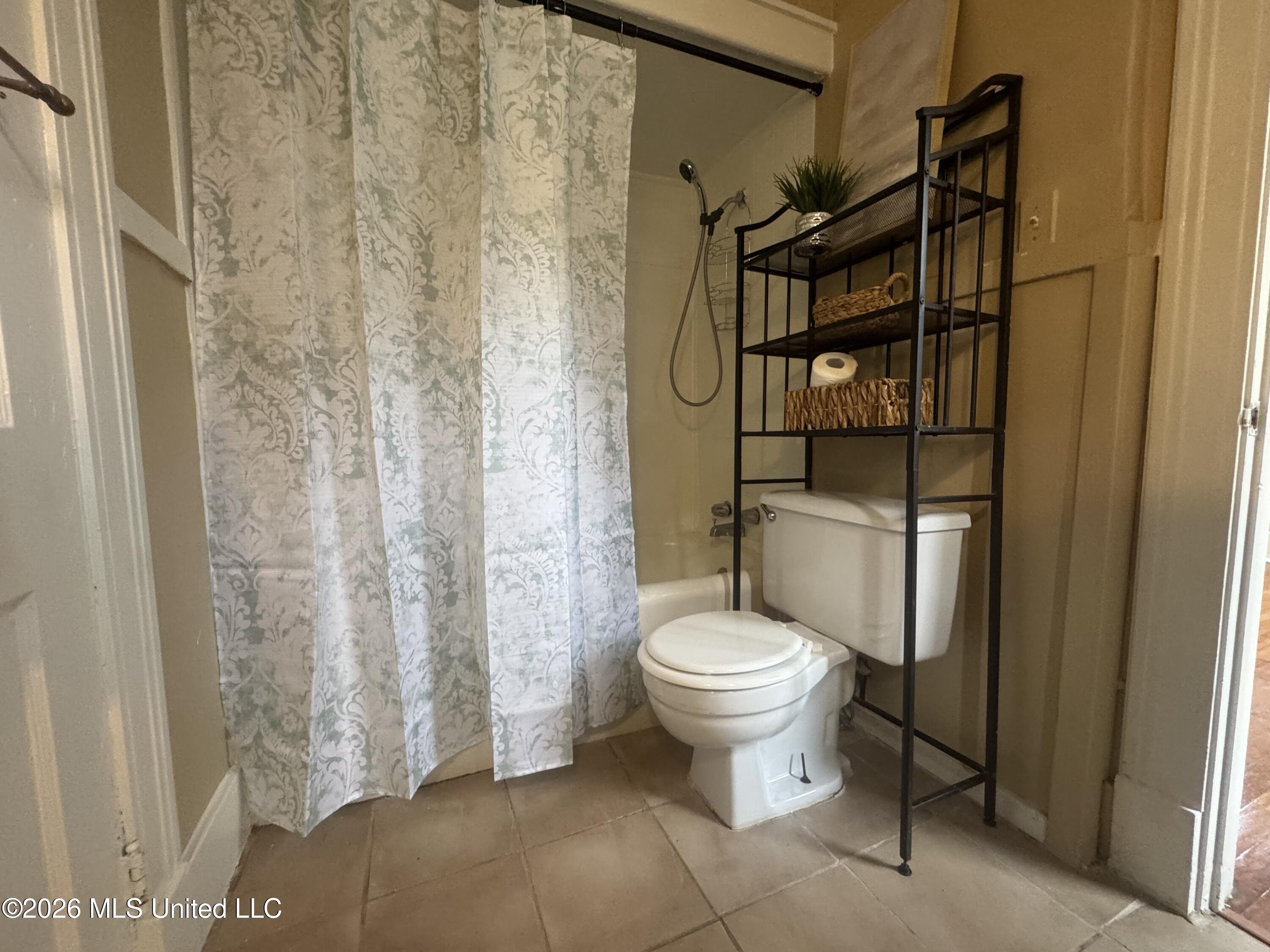 428 Decelle Street Property Photo 14