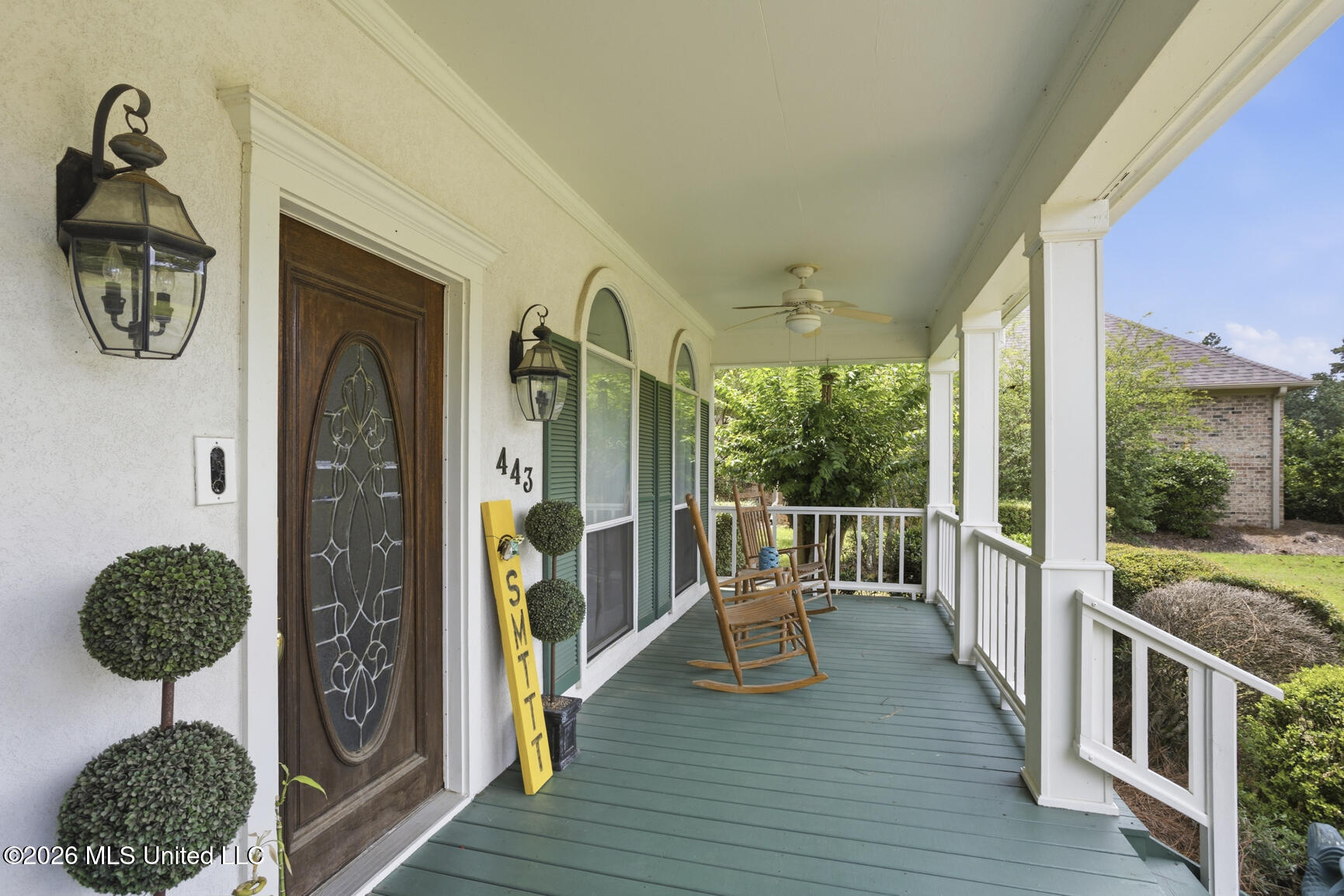 443 Woodlands Circle Property Photo 2