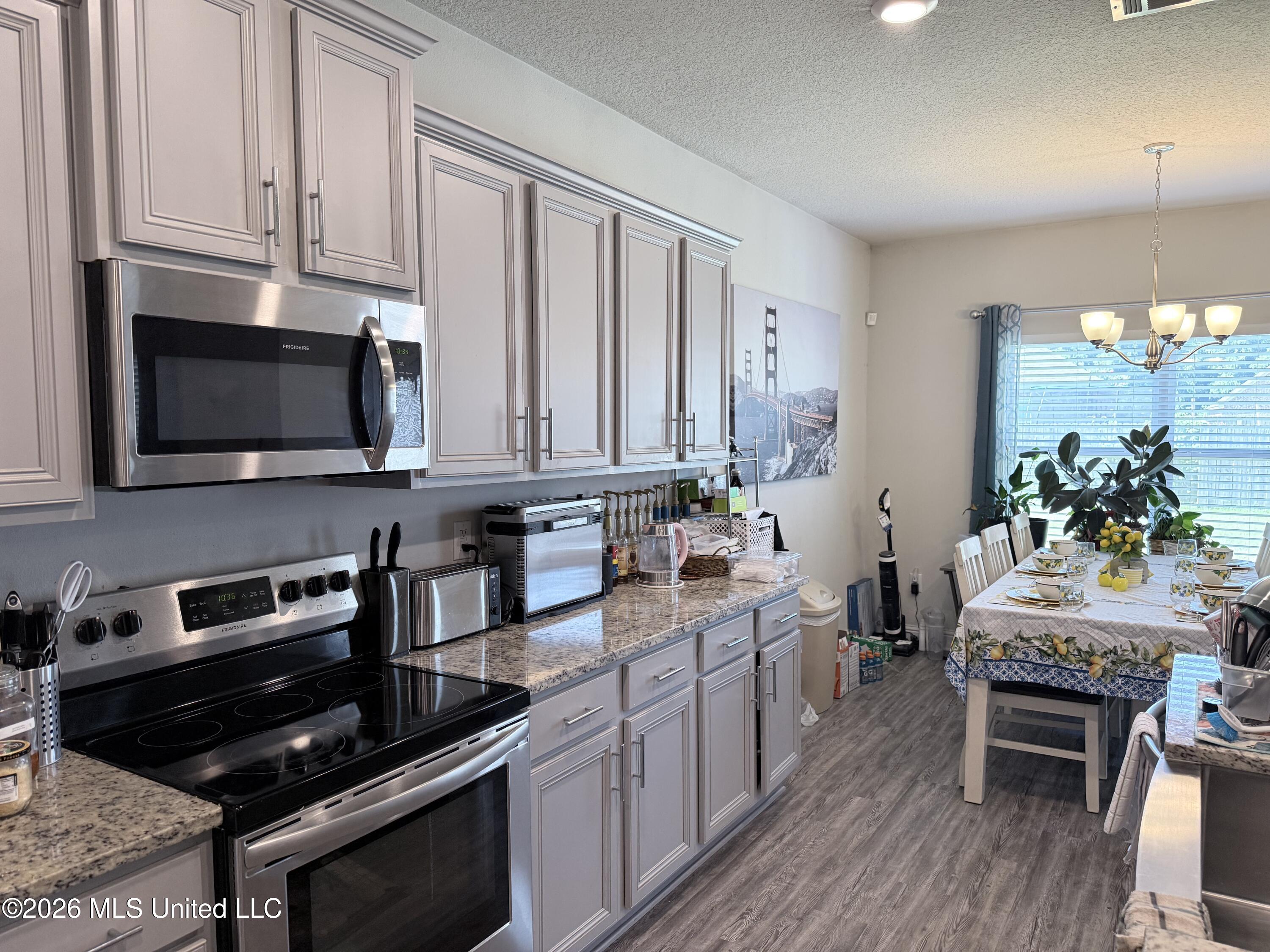 1039 Brackish Place Property Photo 6