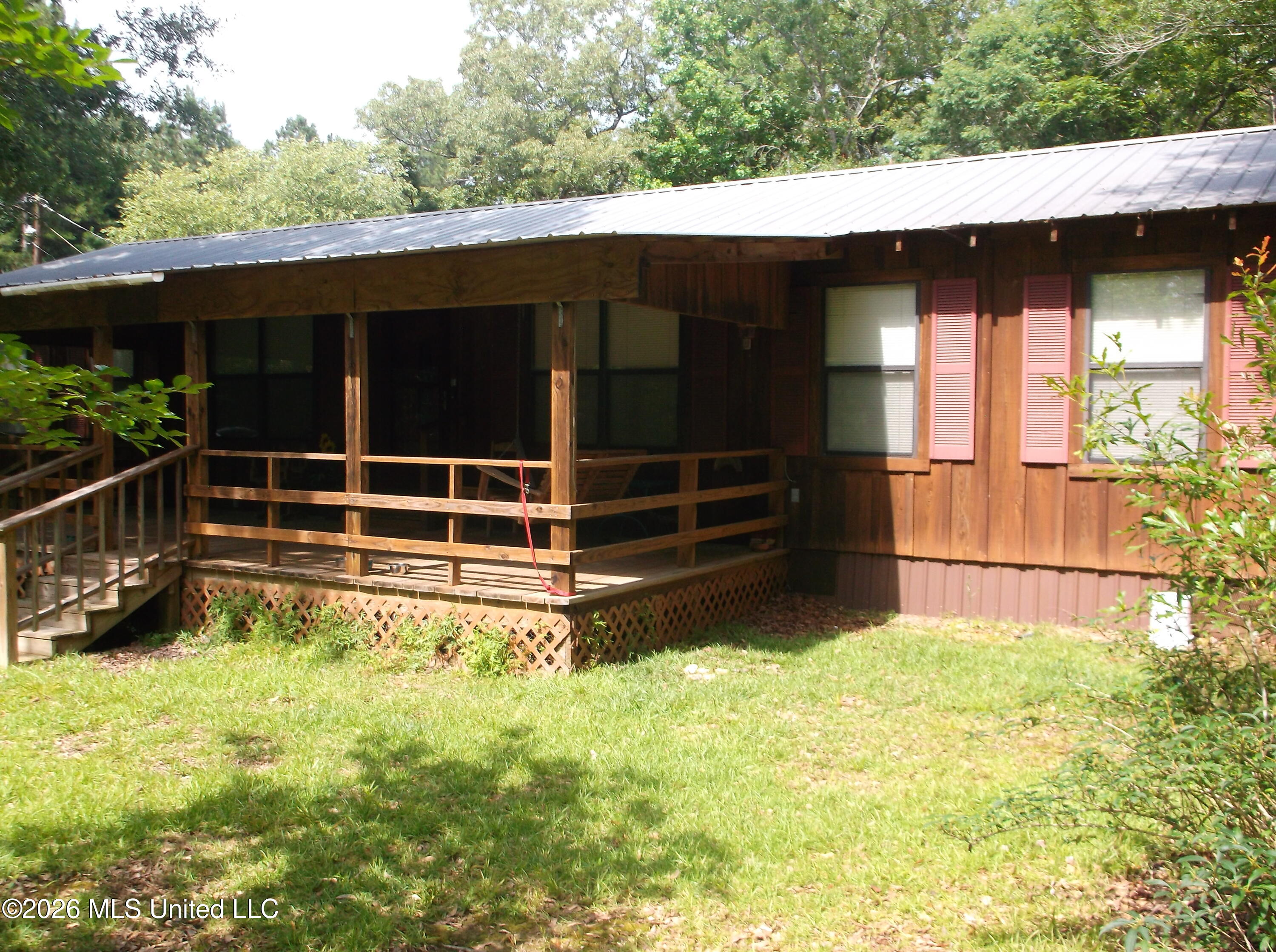 1090 Moak Road Property Photo 2
