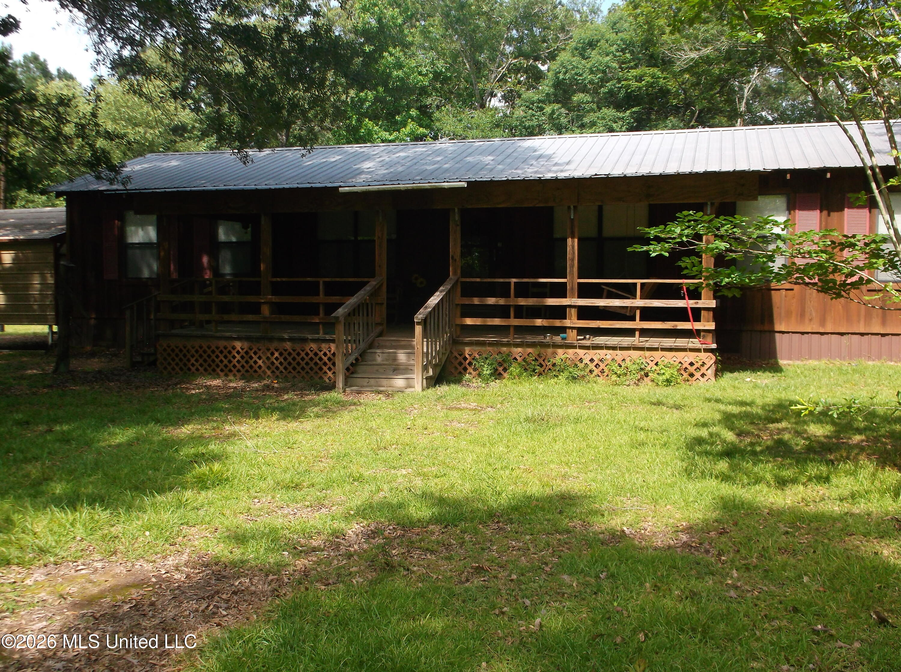 1090 Moak Road Property Photo 3