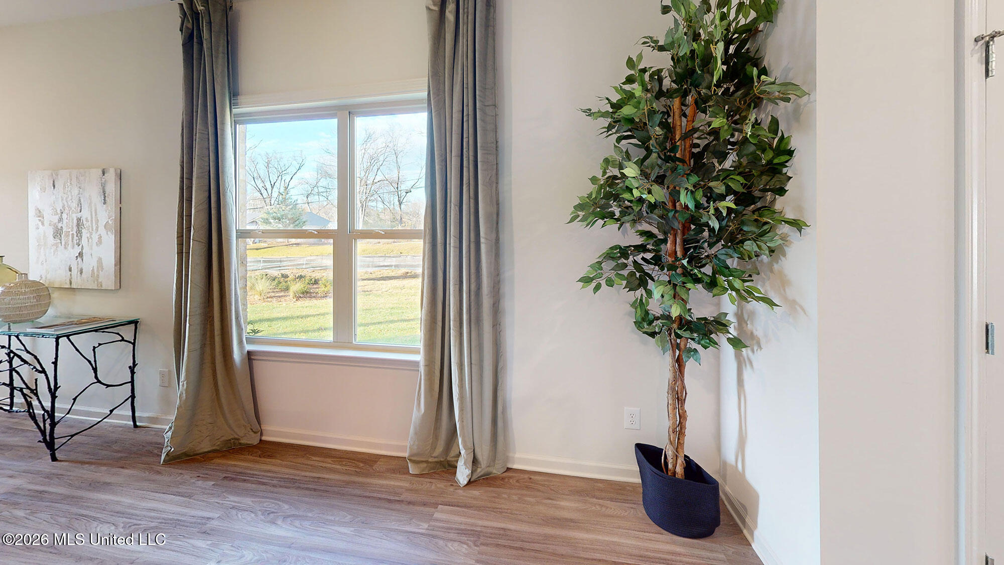 609 Teal Cove Property Photo 10