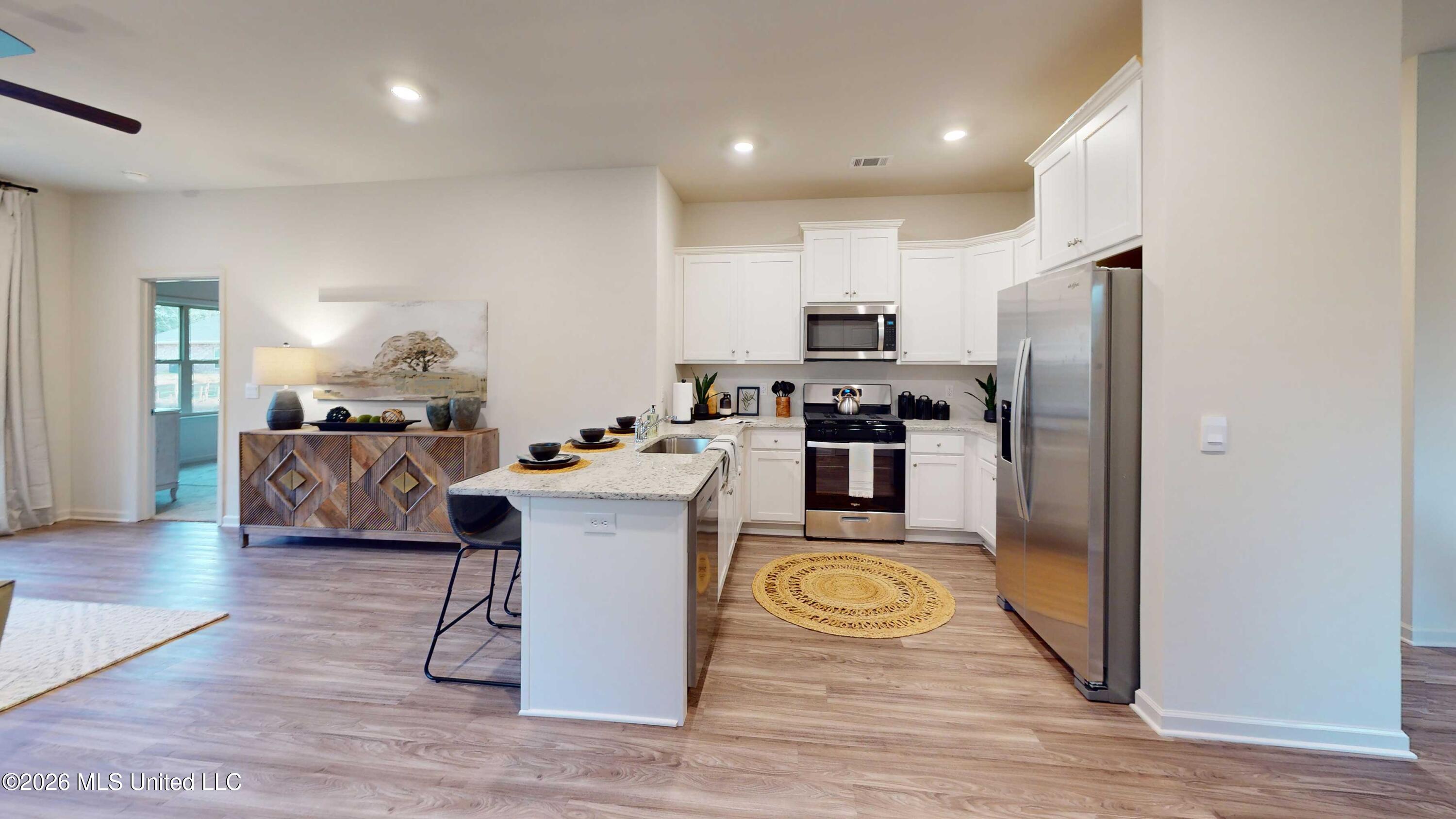 609 Teal Cove Property Photo 14