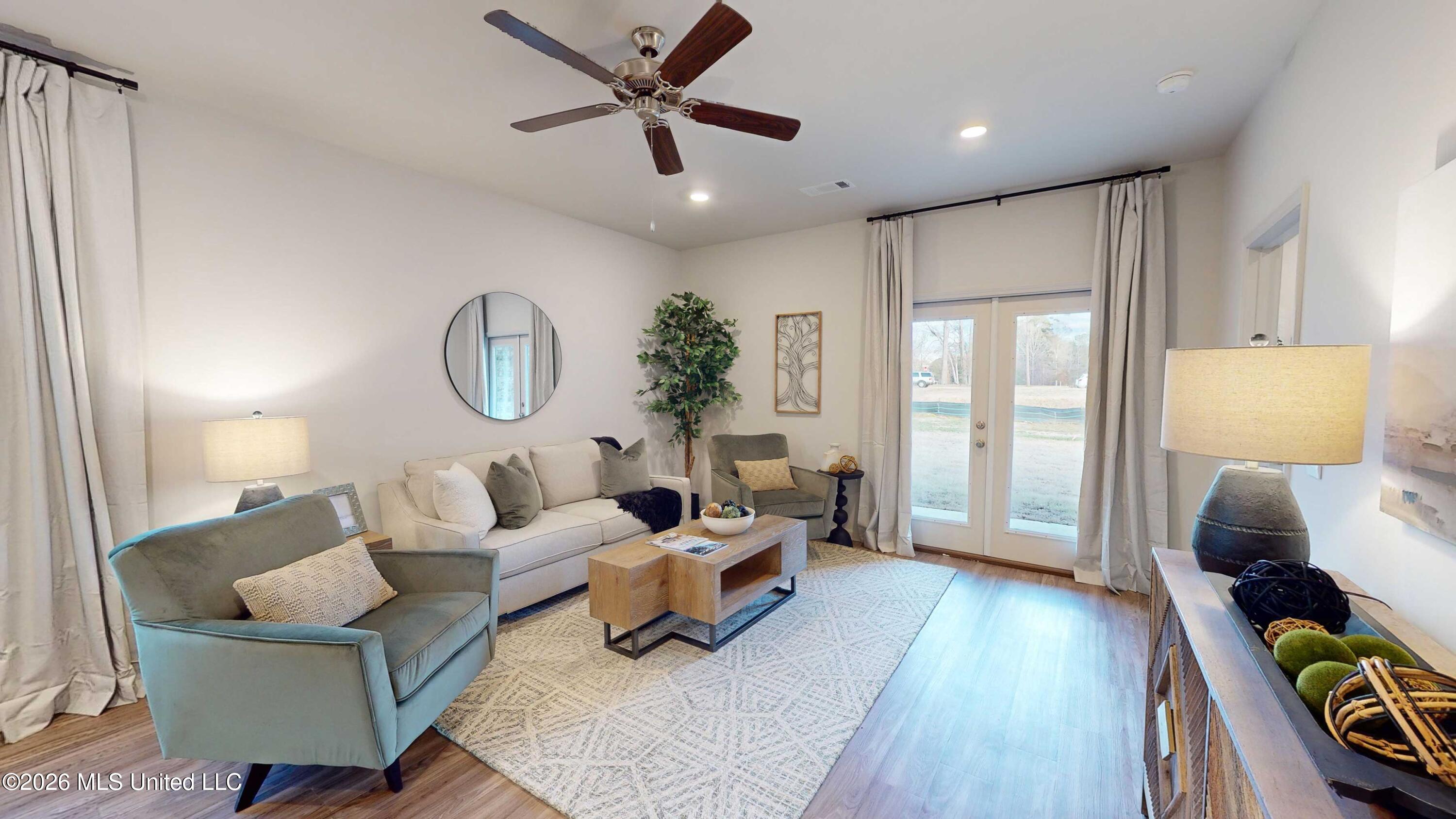 609 Teal Cove Property Photo 18